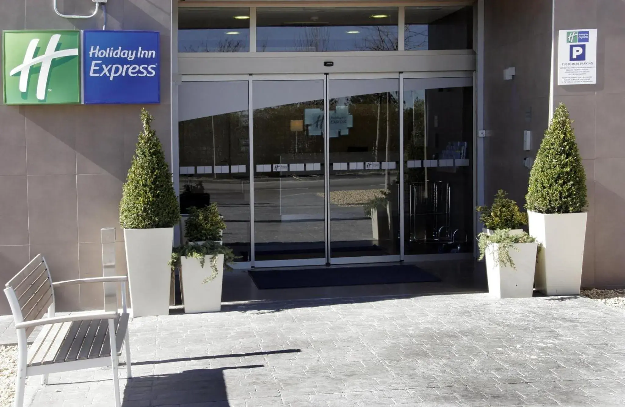 Property Building in Holiday Inn Express Madrid-Getafe