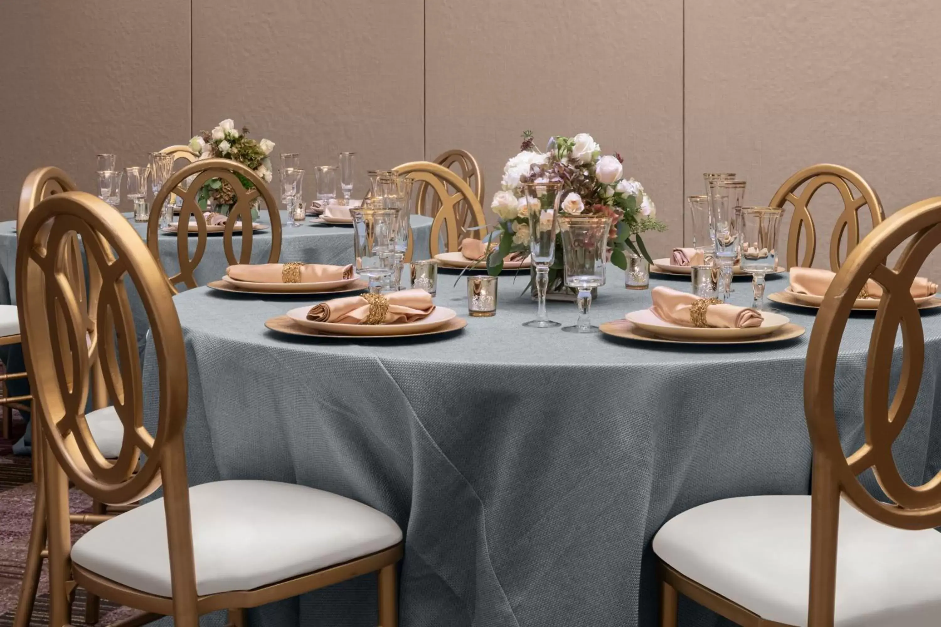 Banquet/Function facilities, Restaurant/Places to Eat in Pleasanton Marriott