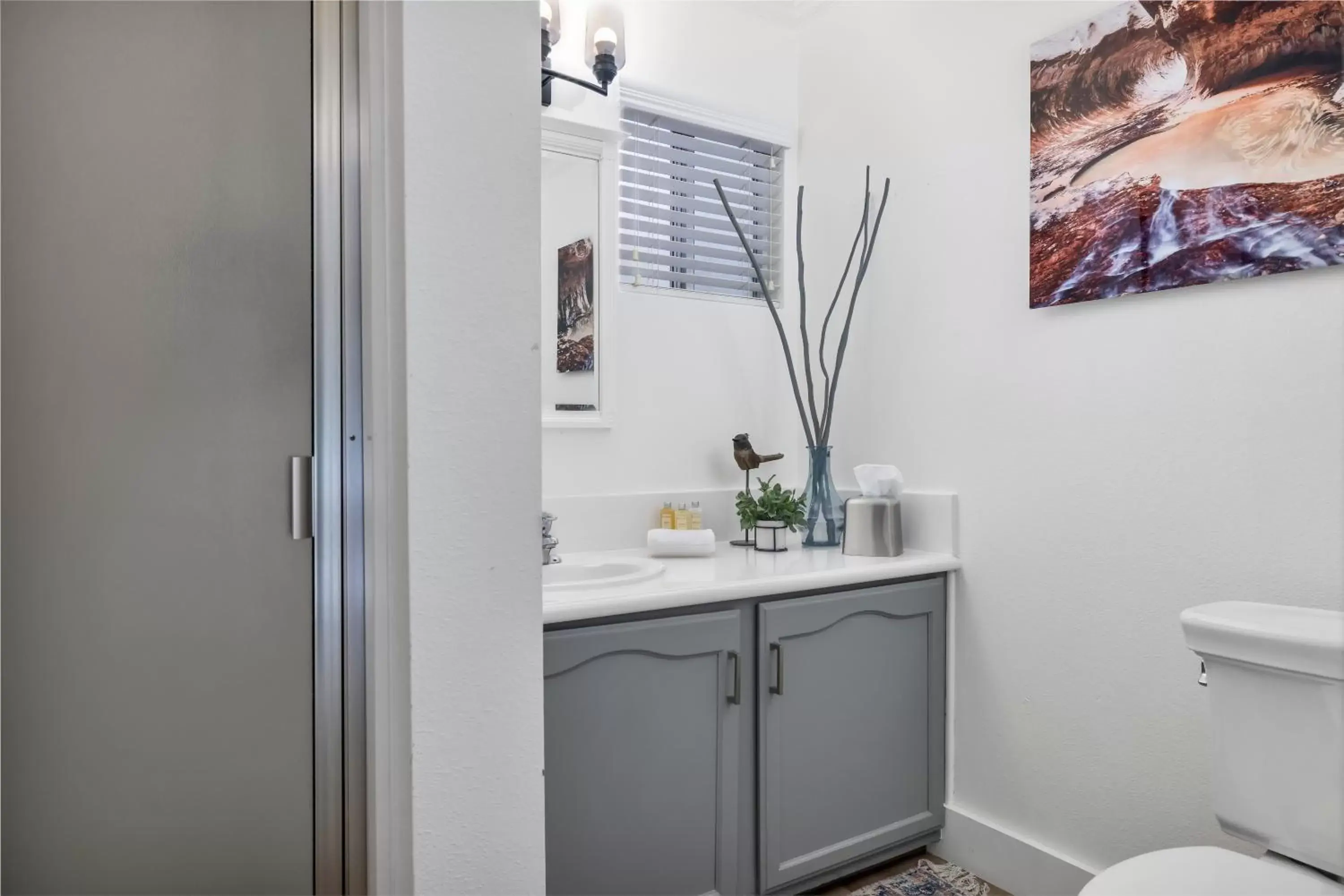 Bathroom in Red Rock Inn Cottages