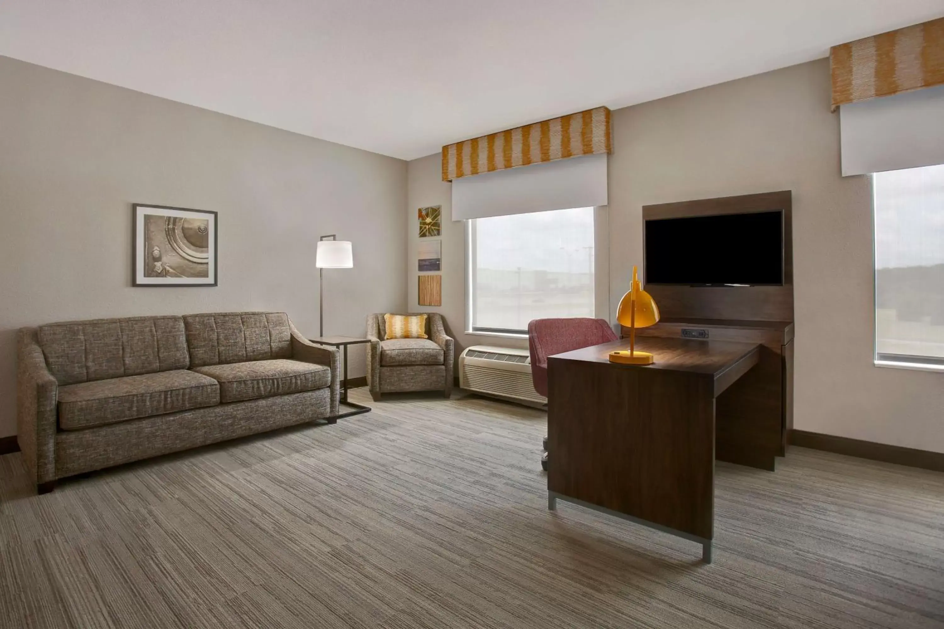 Bedroom, Seating Area in Hampton Inn & Suites Dallas-DeSoto