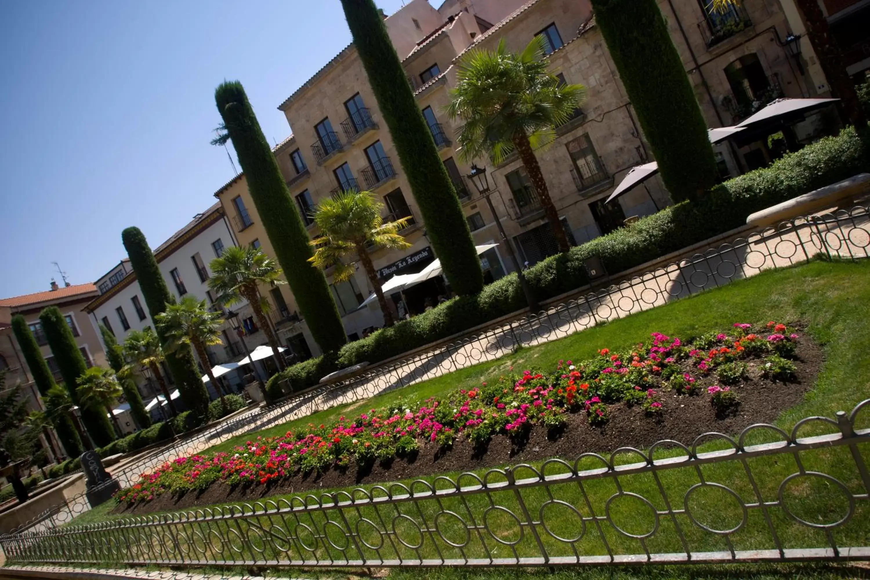 Facade/entrance in Salamanca Suite Studios Facade/entrance in Salamanca Suite Studios