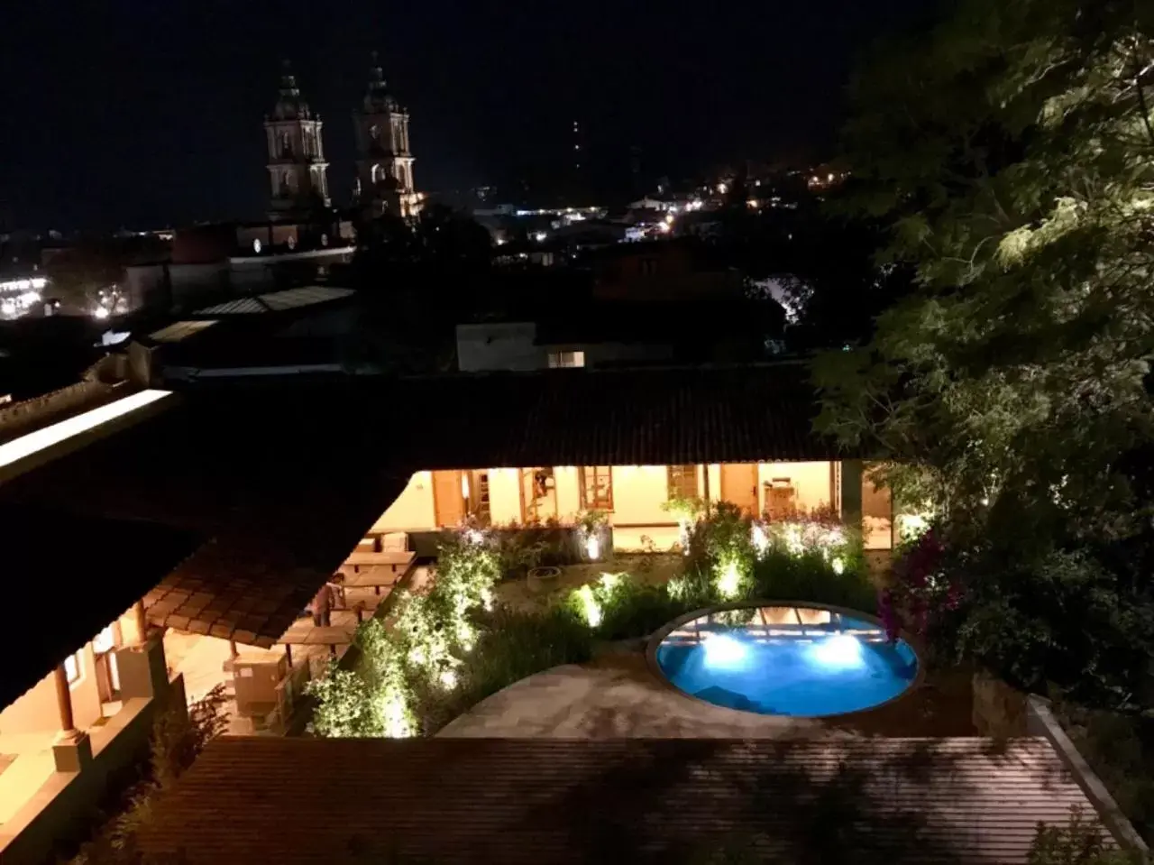 City view, Pool View in La Casa Rodavento