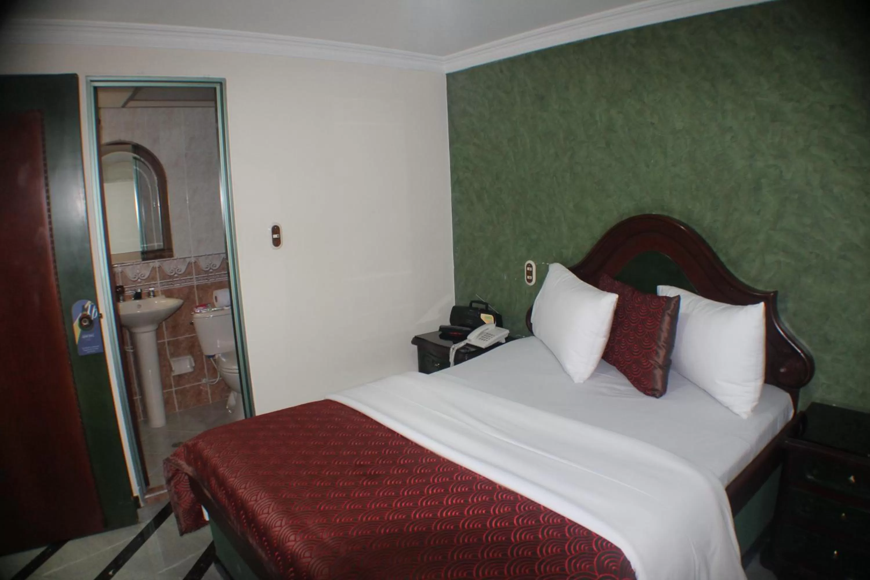 Photo of the whole room, Bed in Lafont Park Hotel