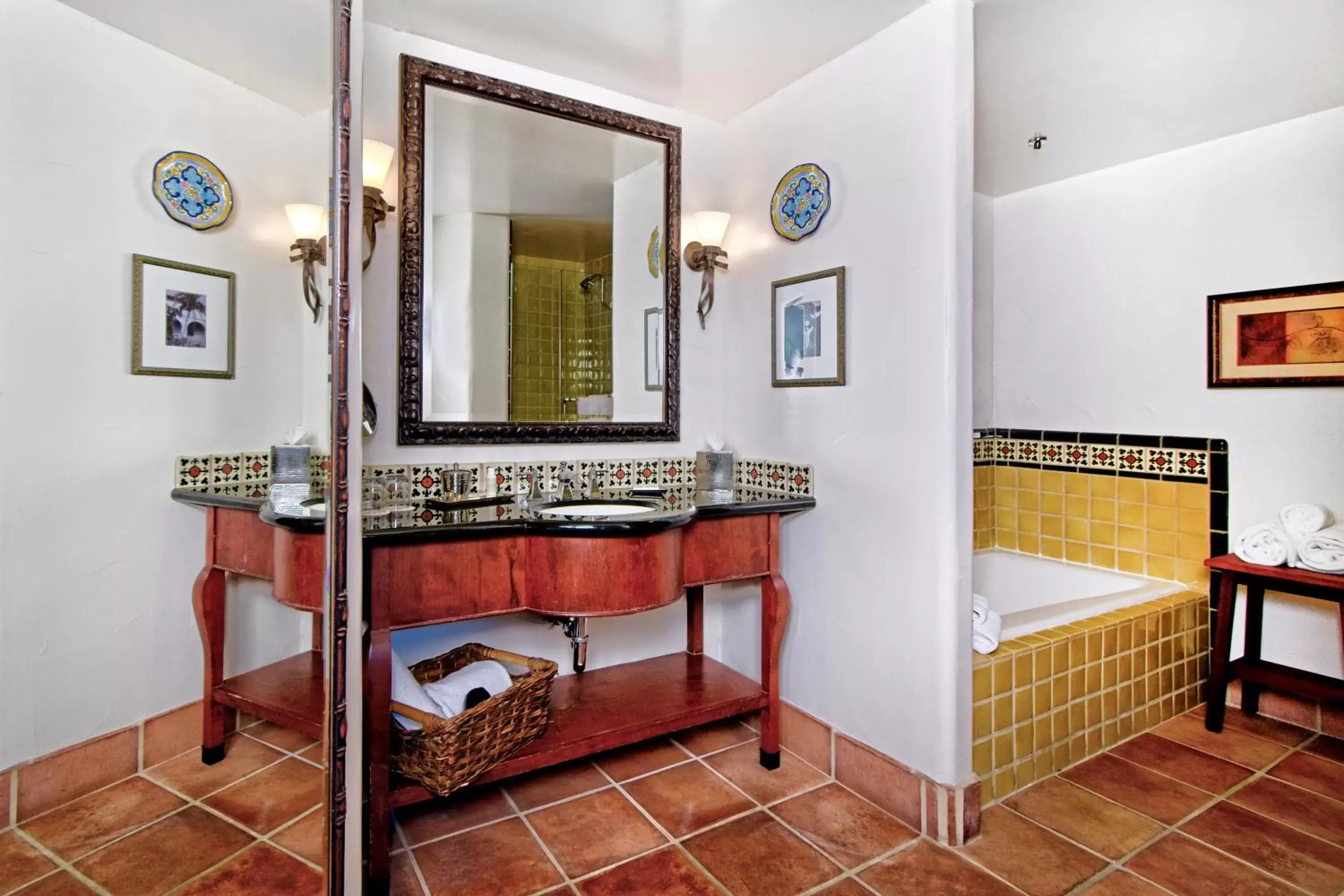Bathroom in Hotel Los Gatos