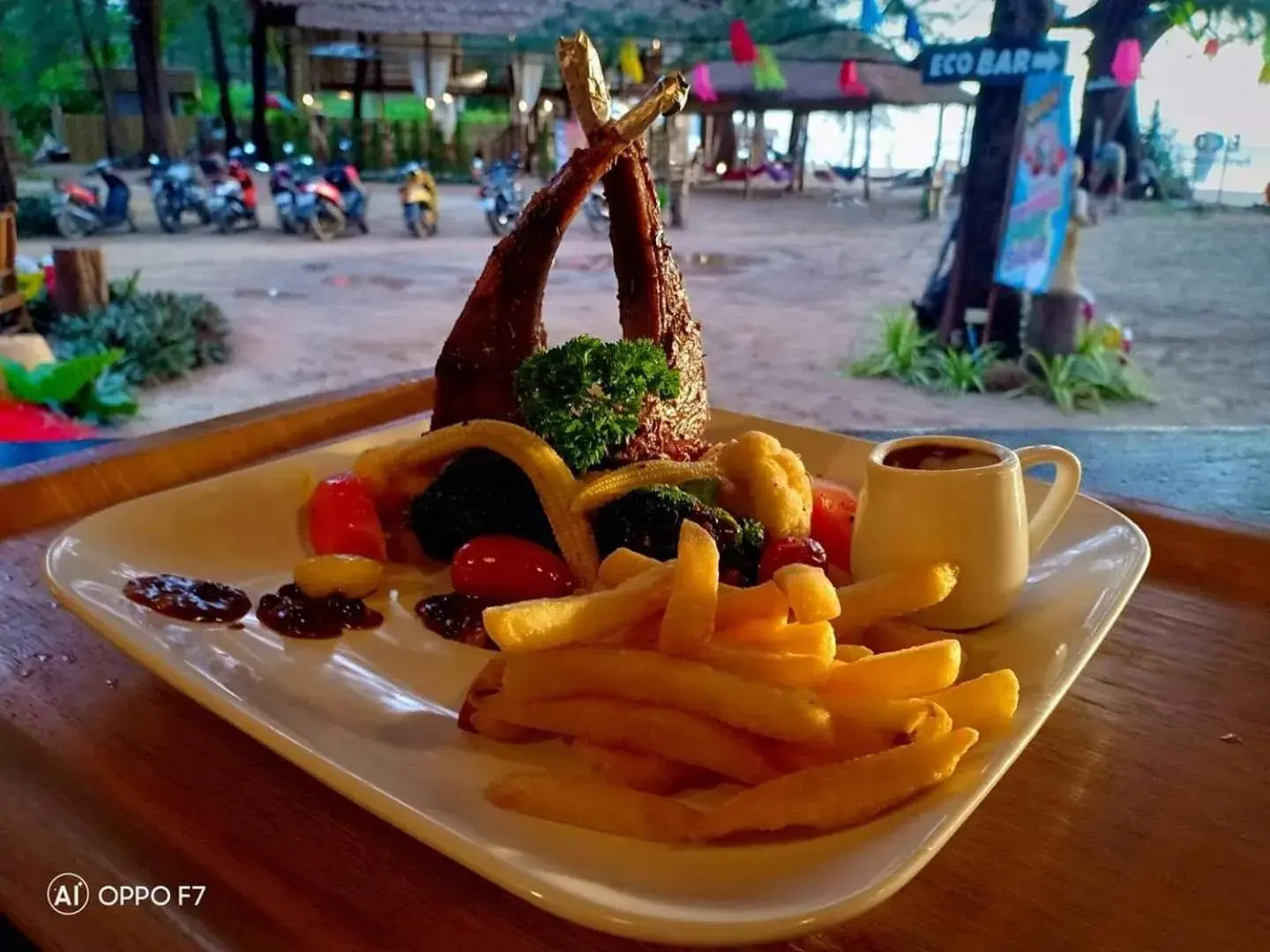 Food in Eco Lanta Hideaway Beach Resort