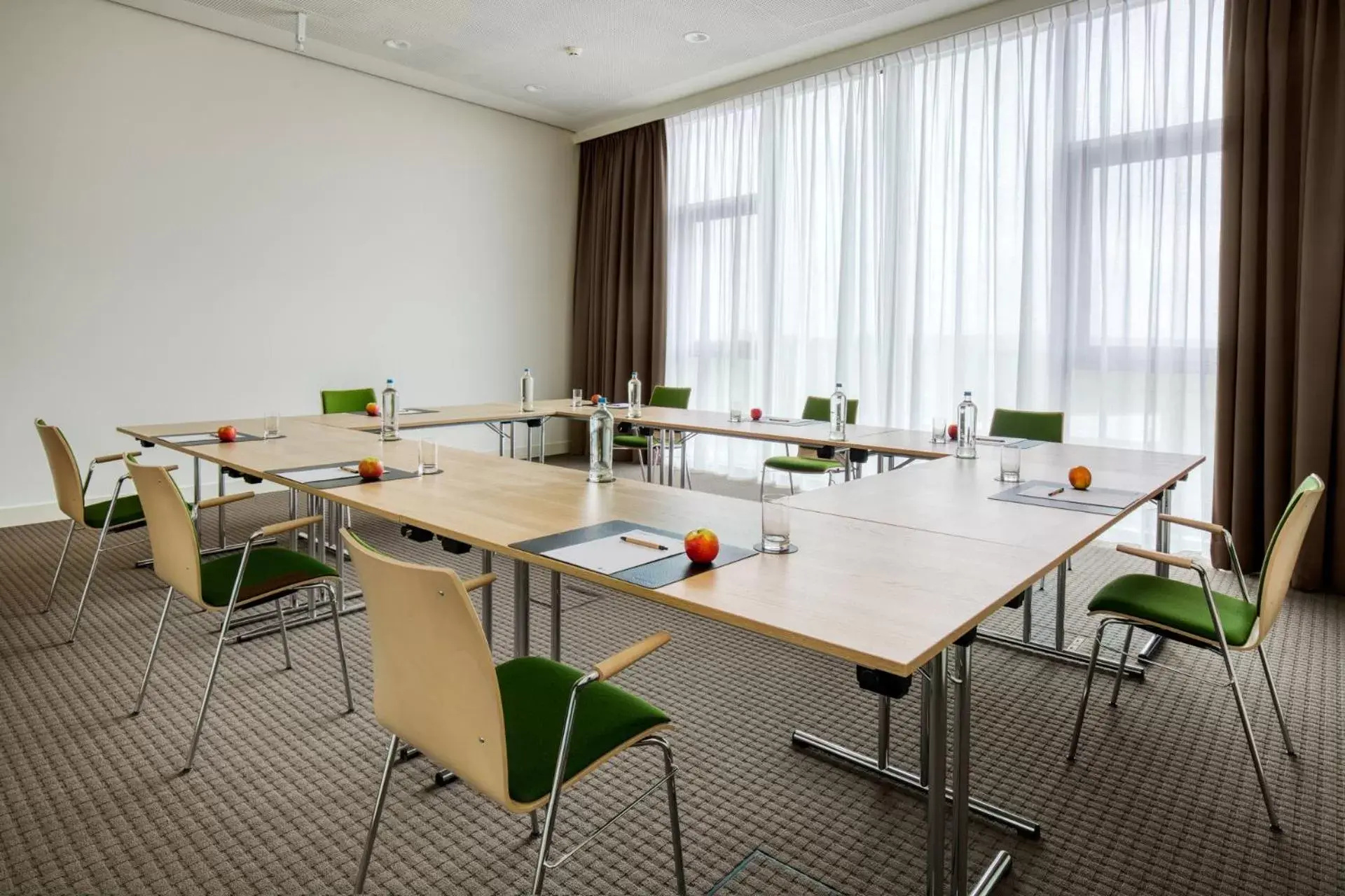 Meeting/conference room, Table Tennis in IntercityHotel Zürich Airport