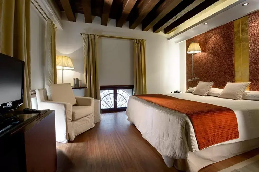 Photo of the whole room, Bed in Hotel Palazzo Giovanelli e Gran Canal