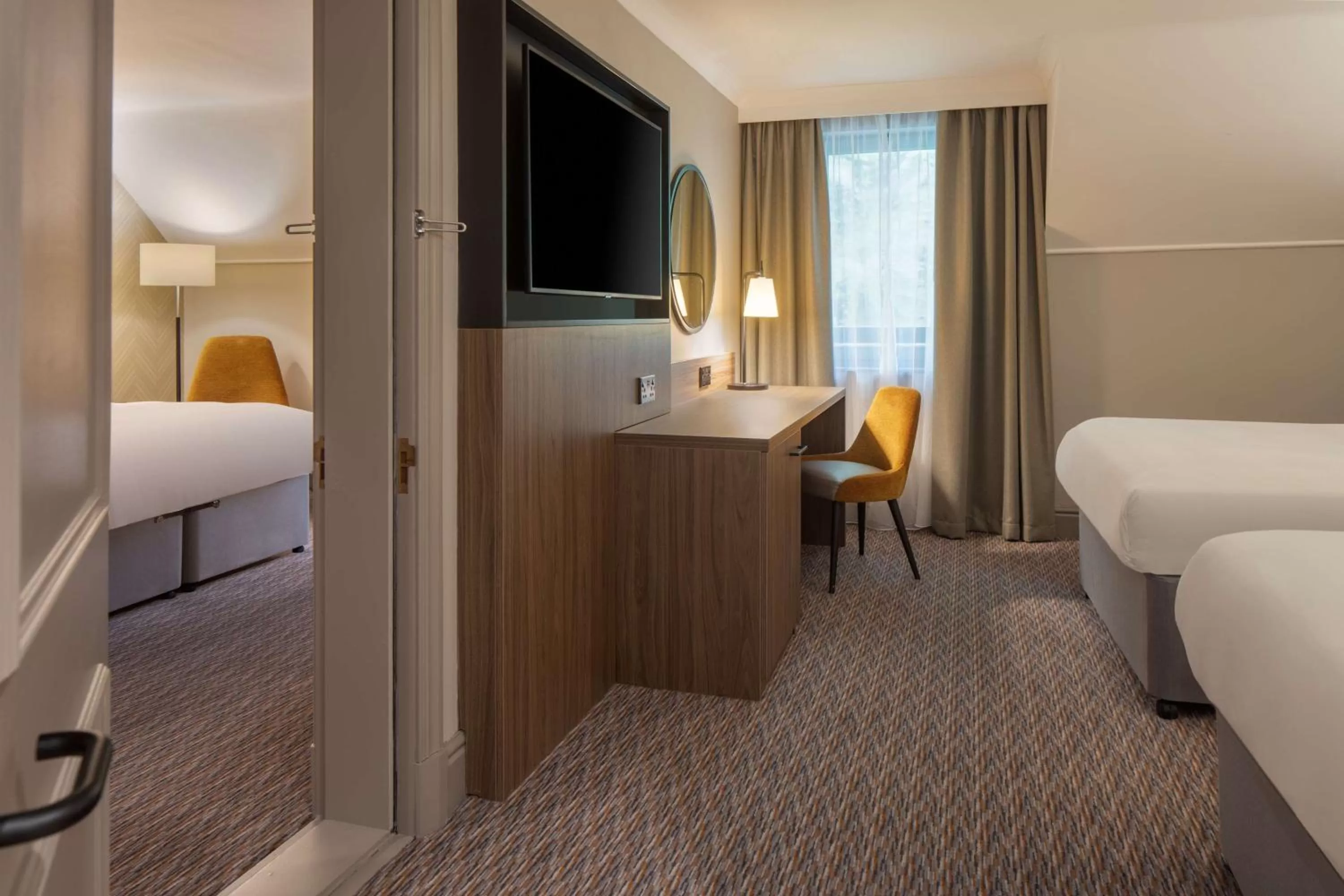 TV and multimedia, Bed in DoubleTree by Hilton Southampton