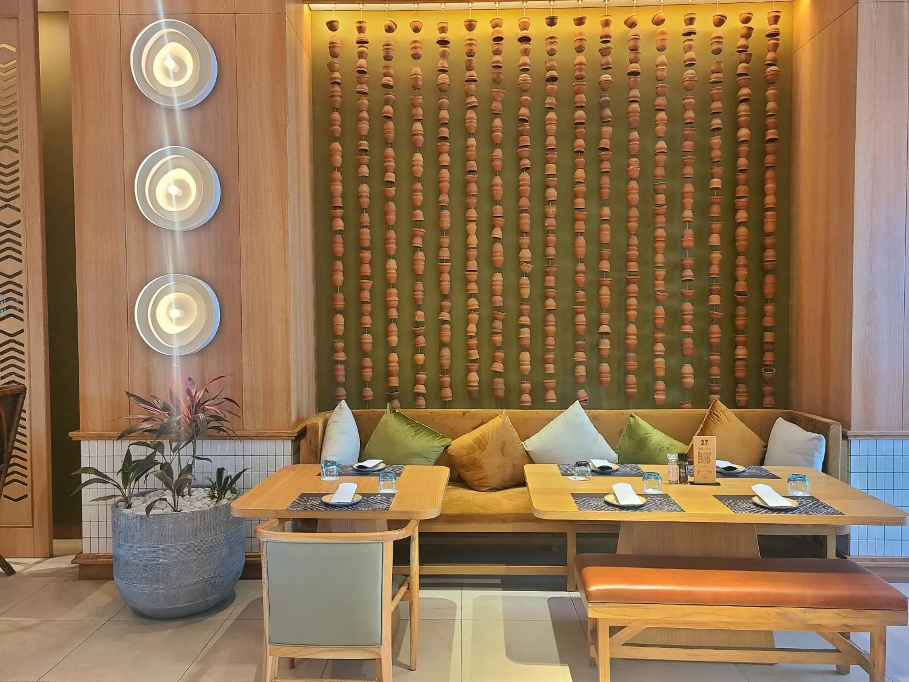 Restaurant/places to eat, Seating Area in Novotel Hyderabad Airport