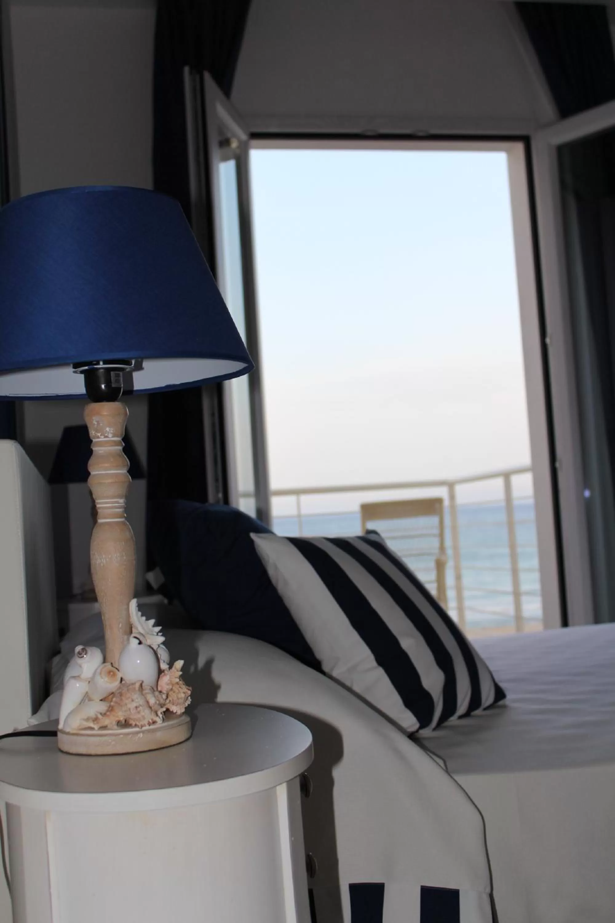 Decorative detail, Bed in Hotel Nautilus