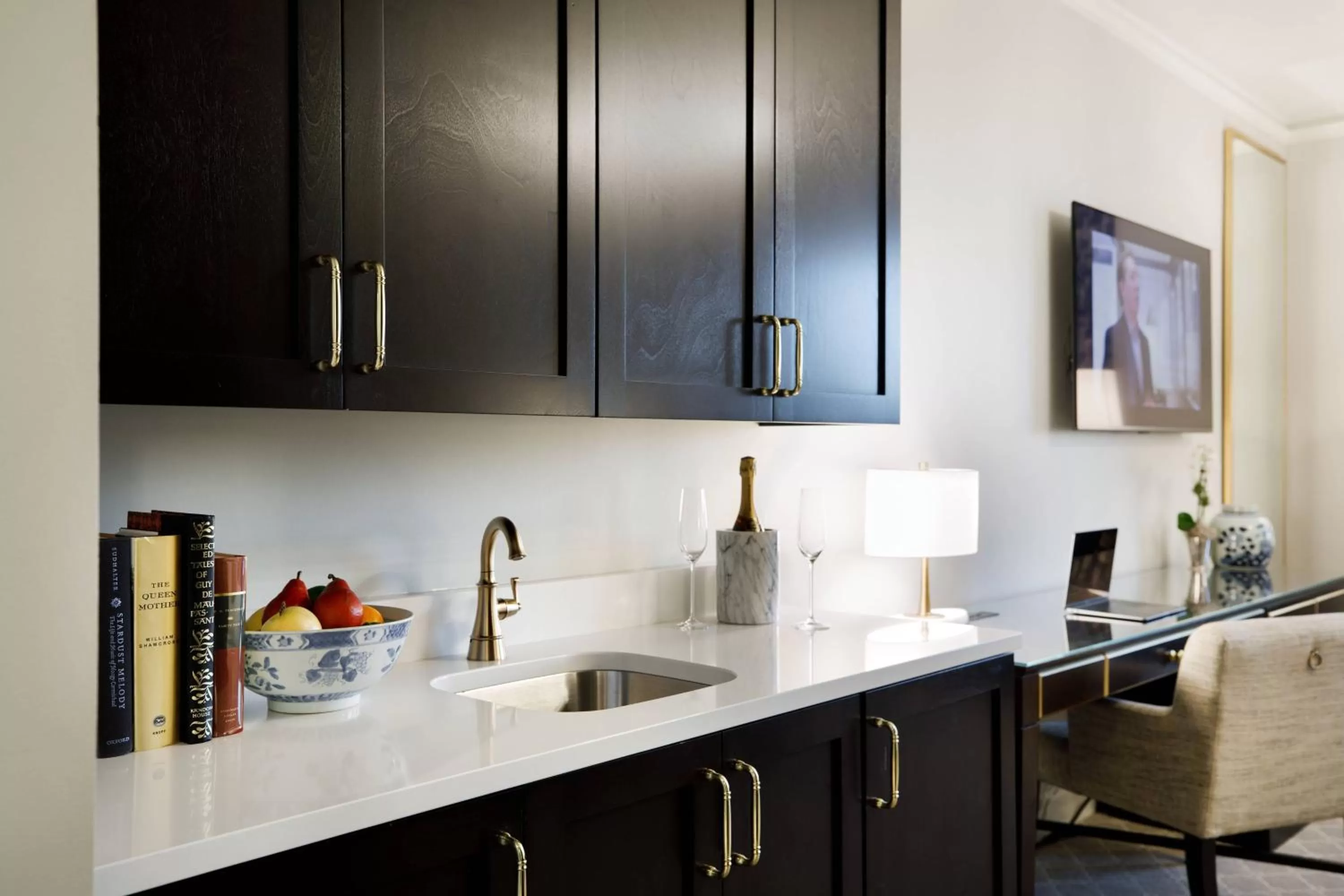 Photo of the whole room in Hotel Carmichael, Autograph Collection