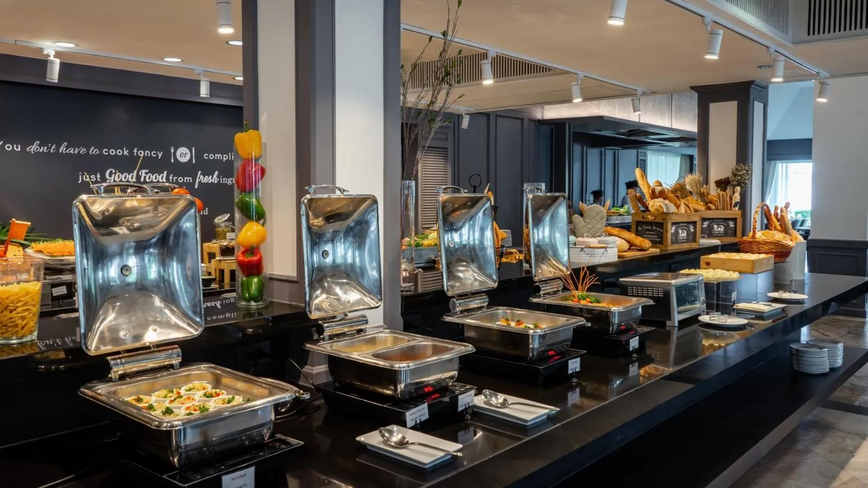 Restaurant/places to eat in SC Park Hotel