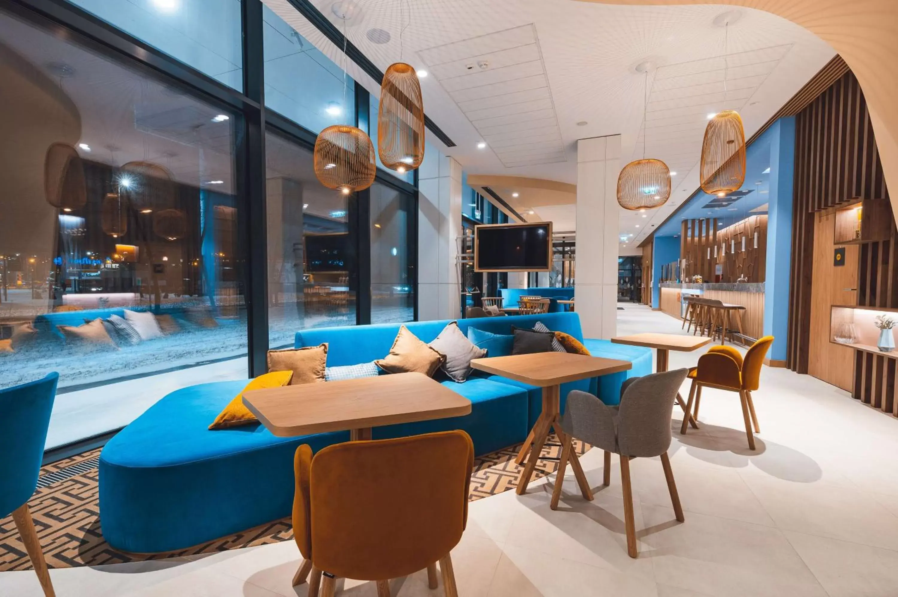 Lobby or reception, Swimming Pool in Hampton By Hilton Warsaw Reduta