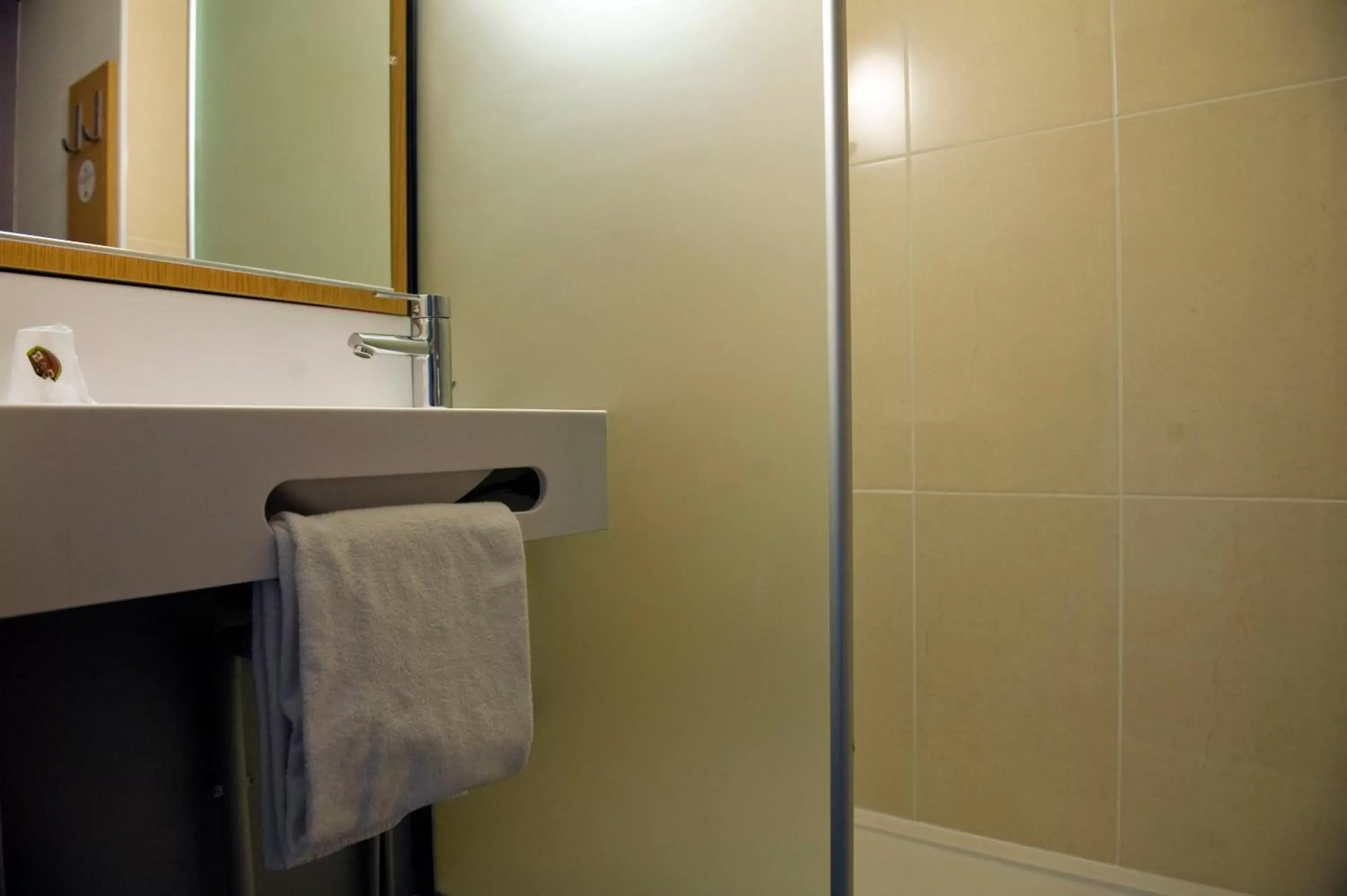 Shower, Bathroom in B&B HOTEL Beauvais