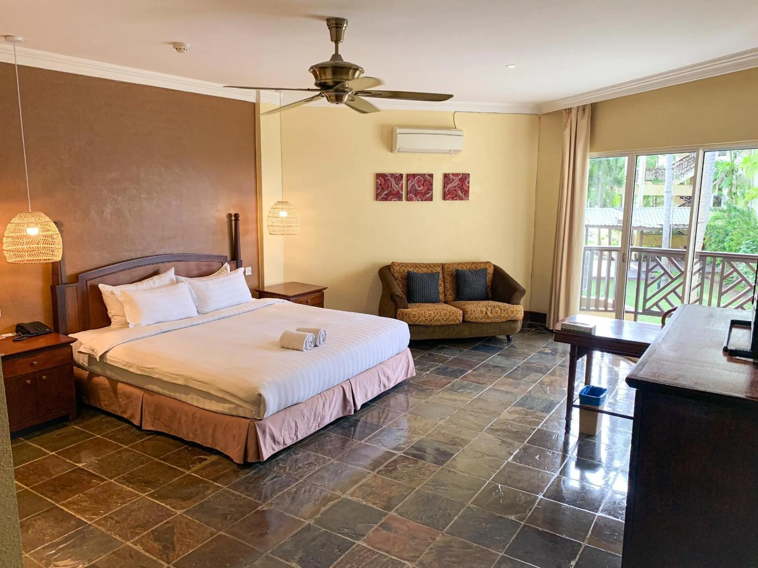 Bed in Palm Beach Resort & SPA