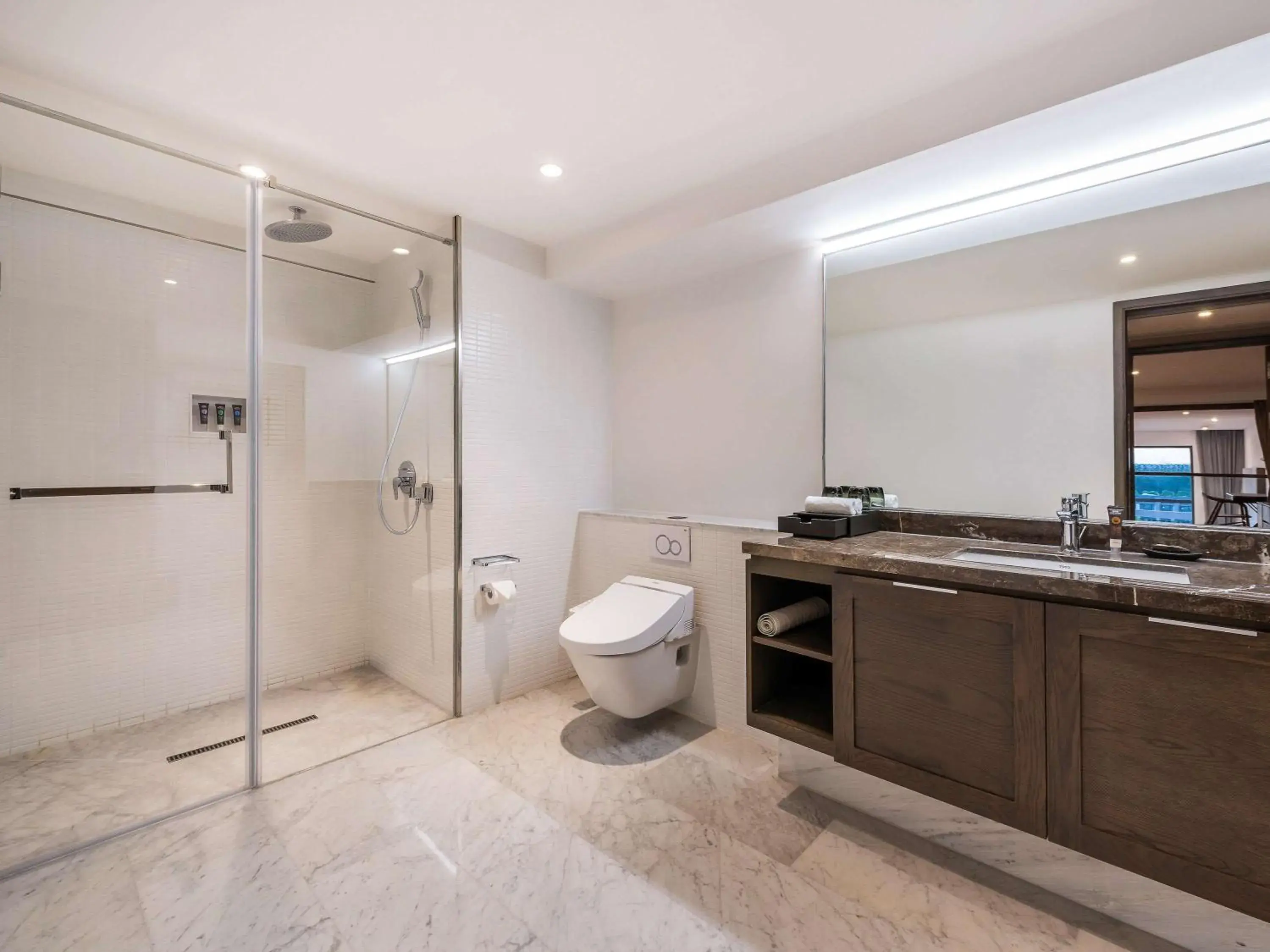 Toilet, Bathroom in Novotel Suites Shanghai Hongqiao