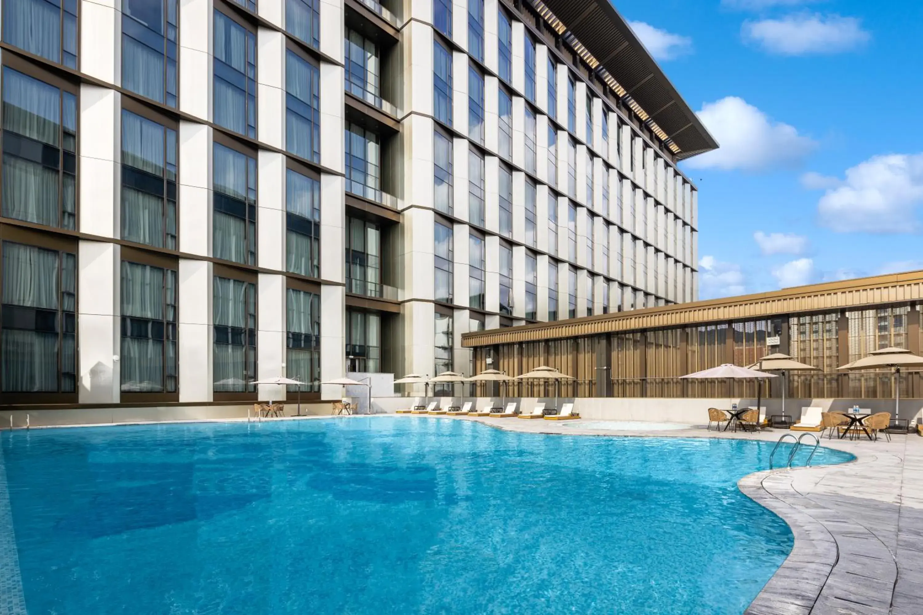 Swimming Pool in Four Points by Sheraton Guangzhou, Baiyun