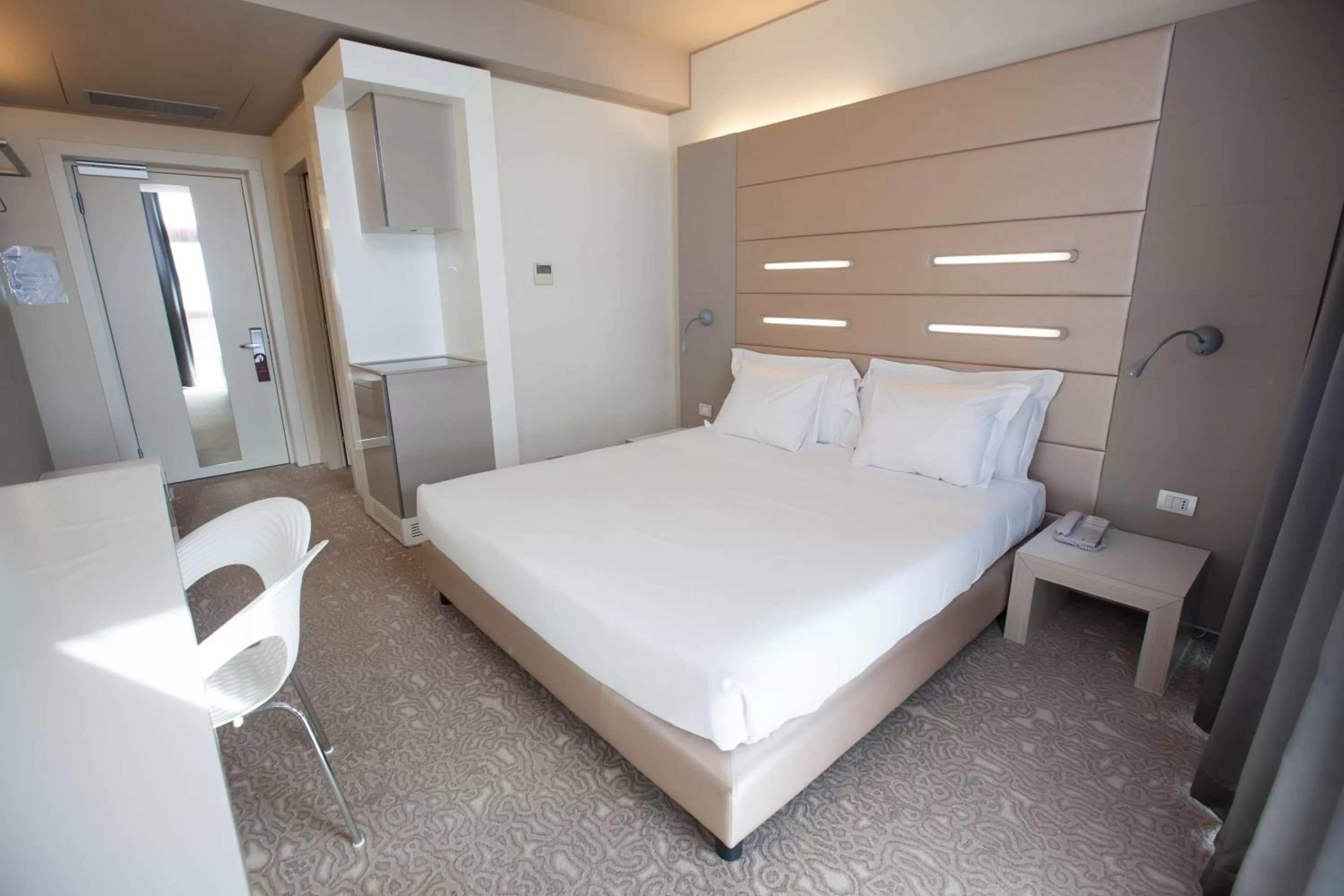 Photo of the whole room, Bed in Best Western Plus Net Tower Hotel Padova