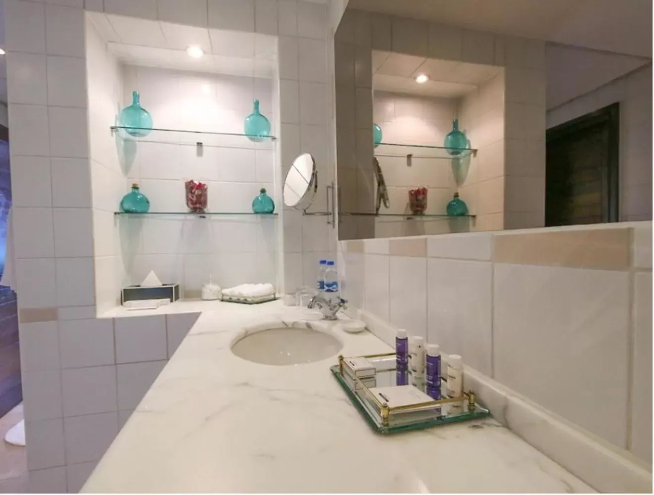 Bathroom in Dar es Salaam Serena Hotel