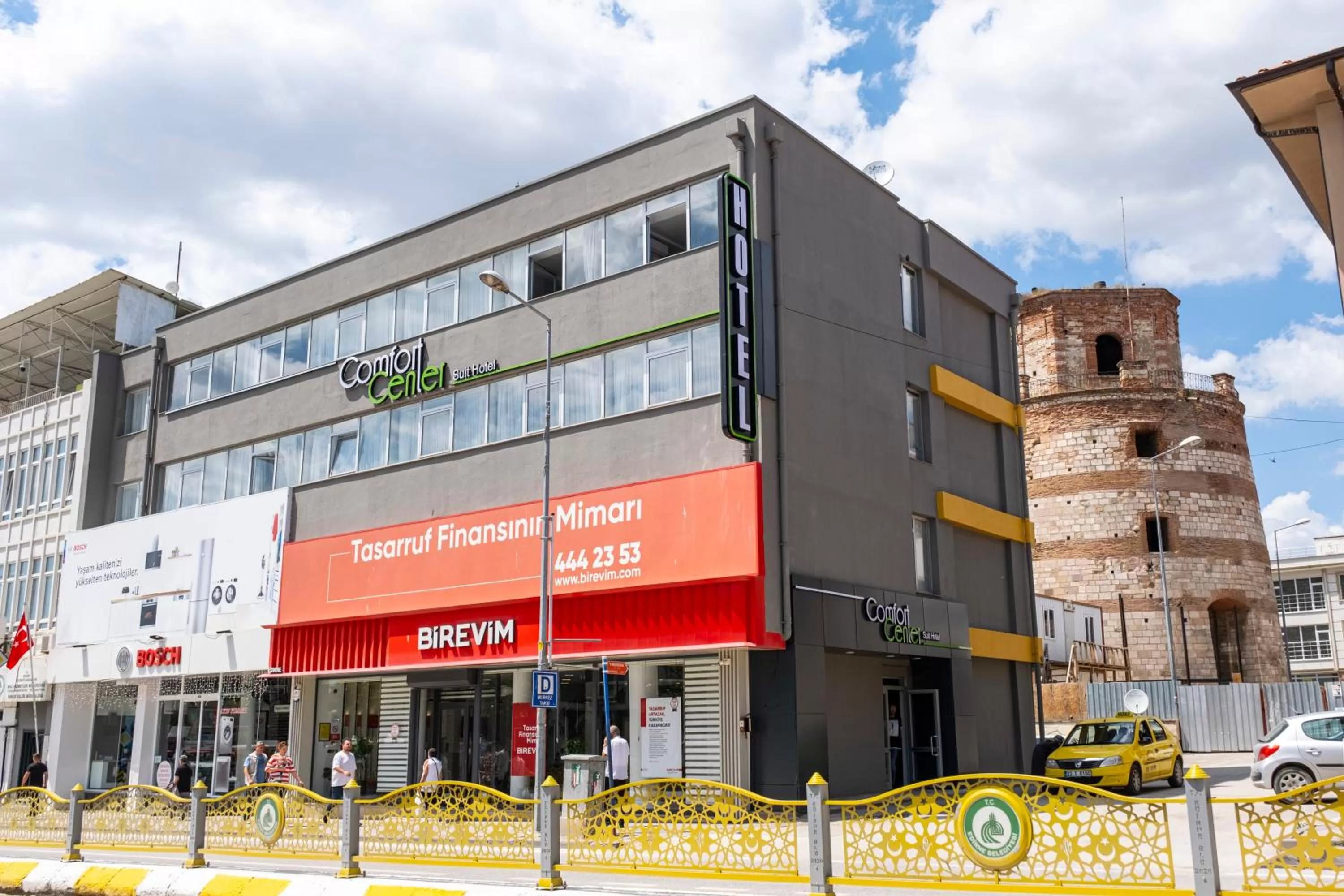 Comfort Center Suit Hotel