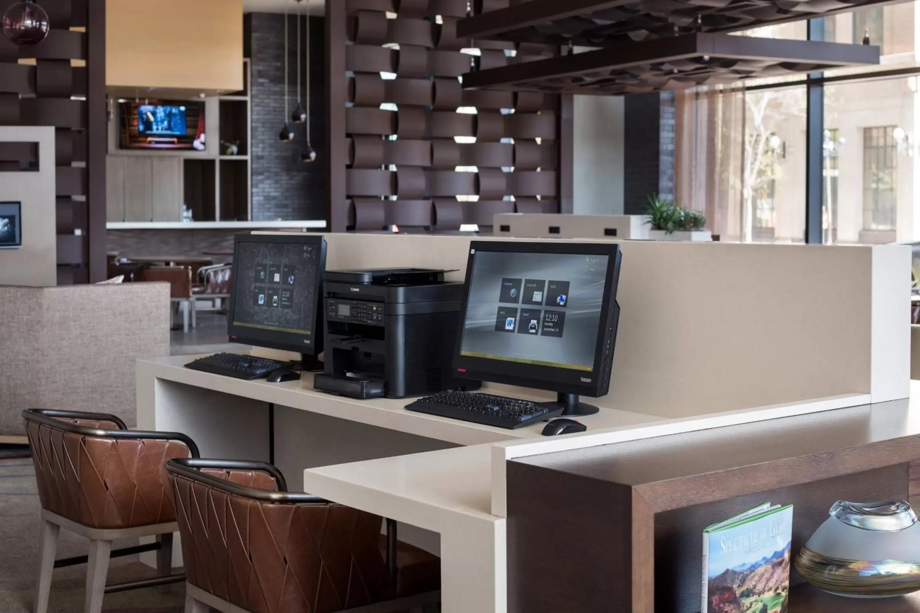 Business facilities in Courtyard by Marriott Phoenix Downtown