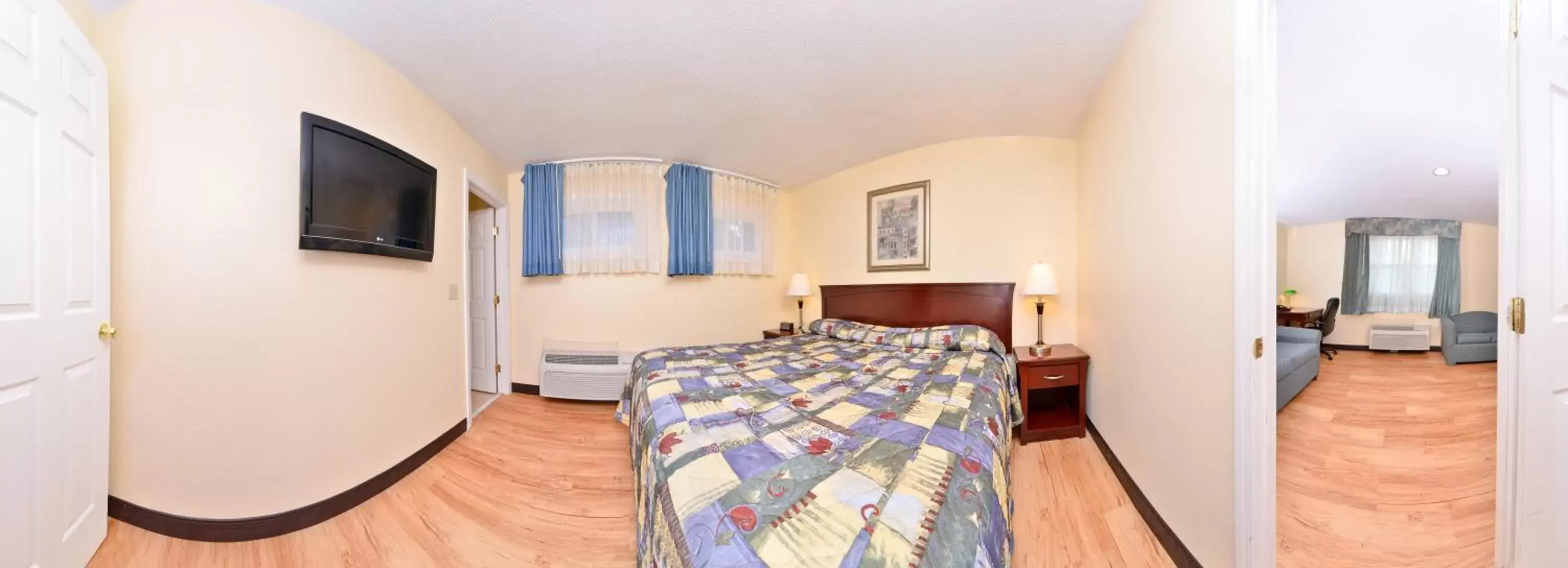 Bedroom in Tower Inn and Suites of Guilford / Madison