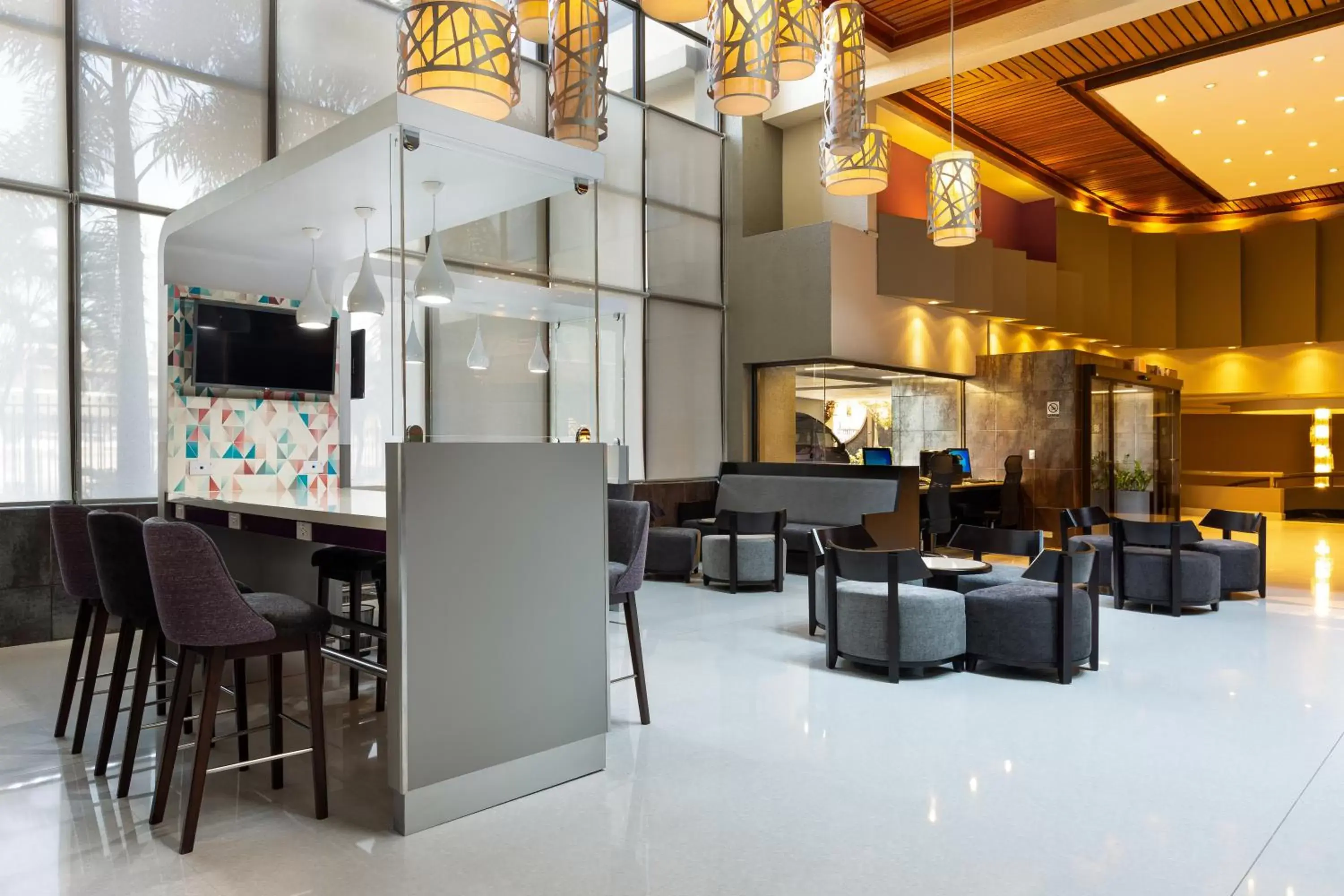 Lobby or reception, Restaurant/Places to Eat in Crowne Plaza San Jose La Sabana, an IHG Hotel