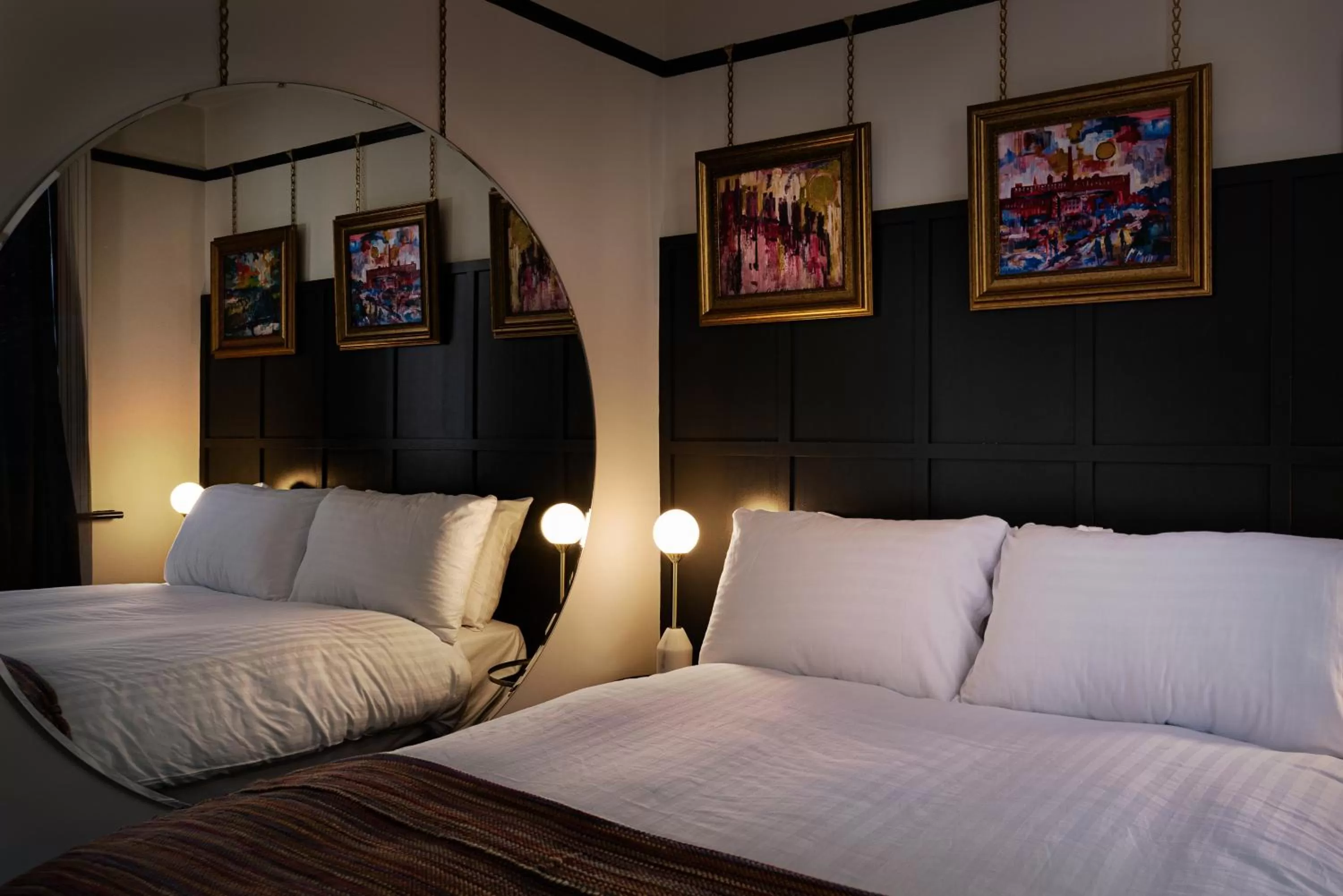 Bed in Swan & Railway Hotel Wigan