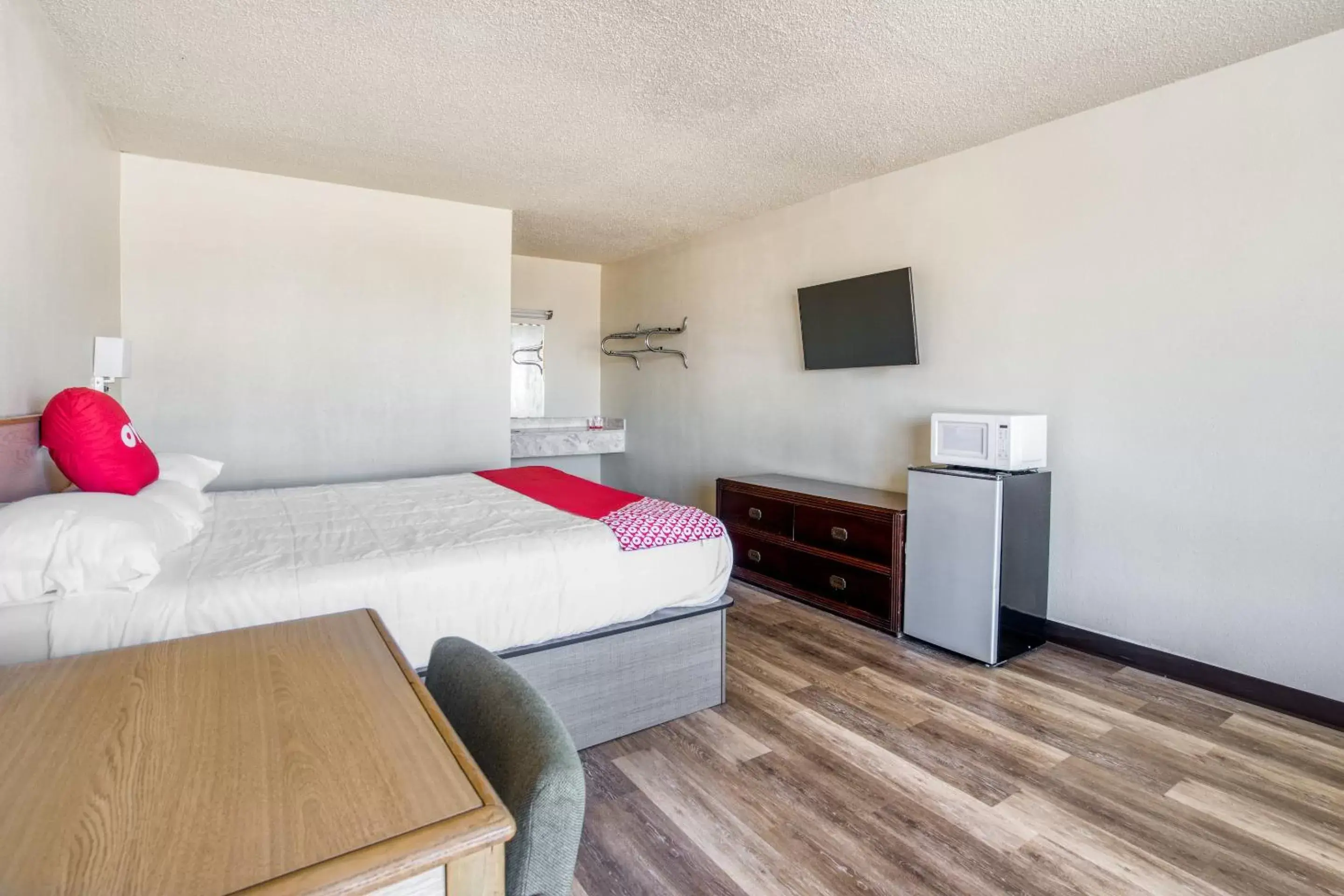 Bedroom, Room Photo in OYO Hotel Waco University Area I-35