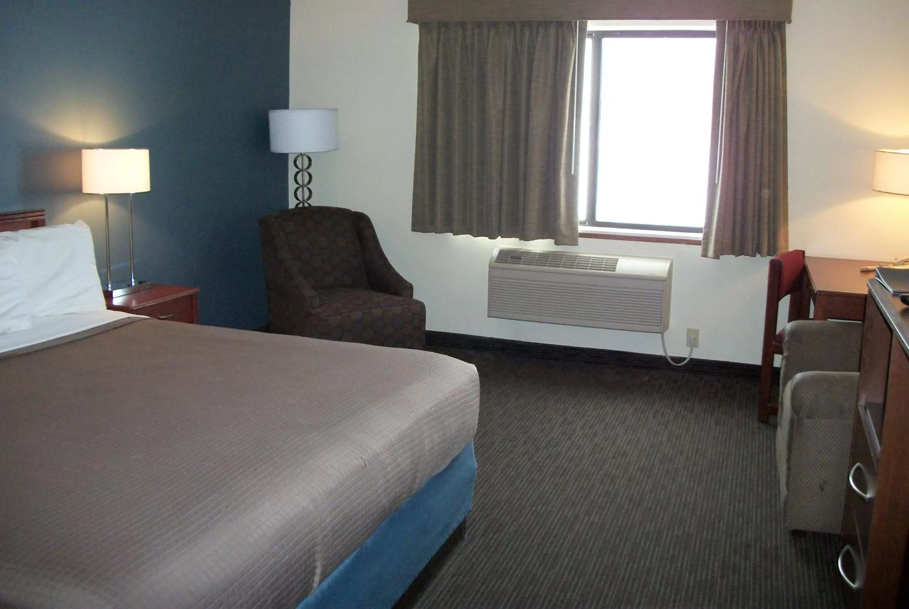 Photo of the whole room, Bed in AmericInn by Wyndham Beulah