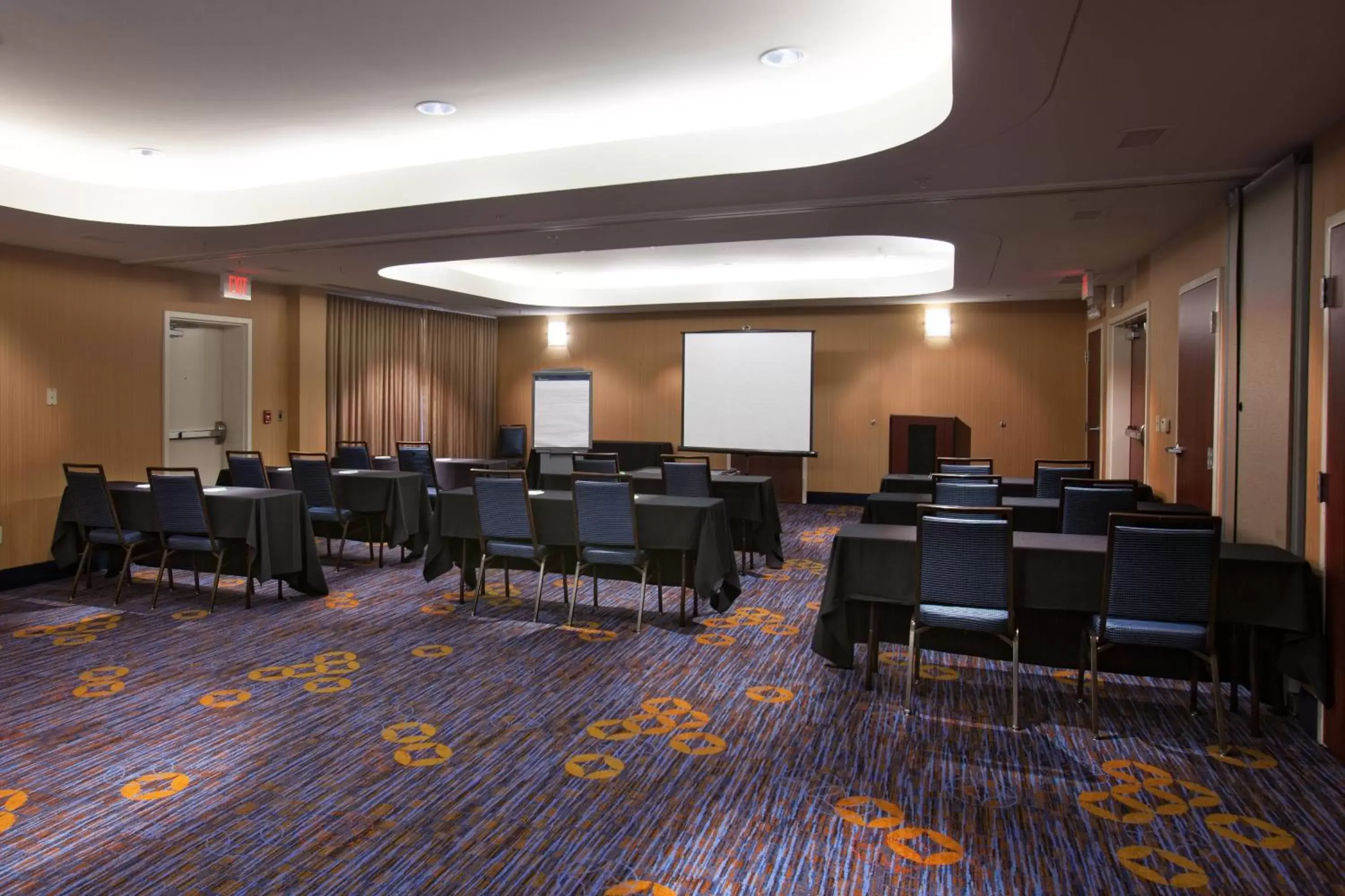 Meeting/conference room in Courtyard by Marriott Fayetteville