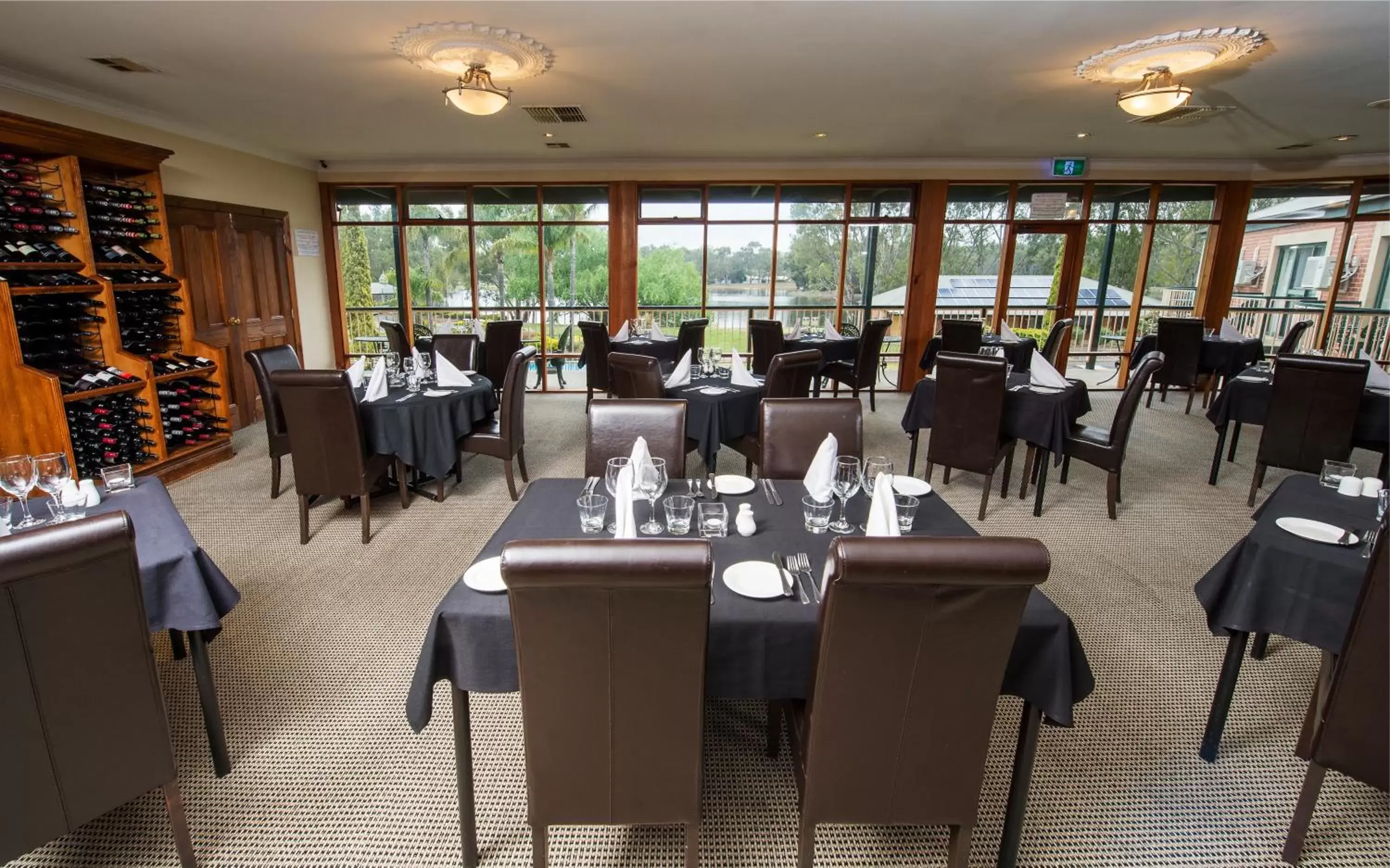 Restaurant/Places to Eat in Clare Country Club