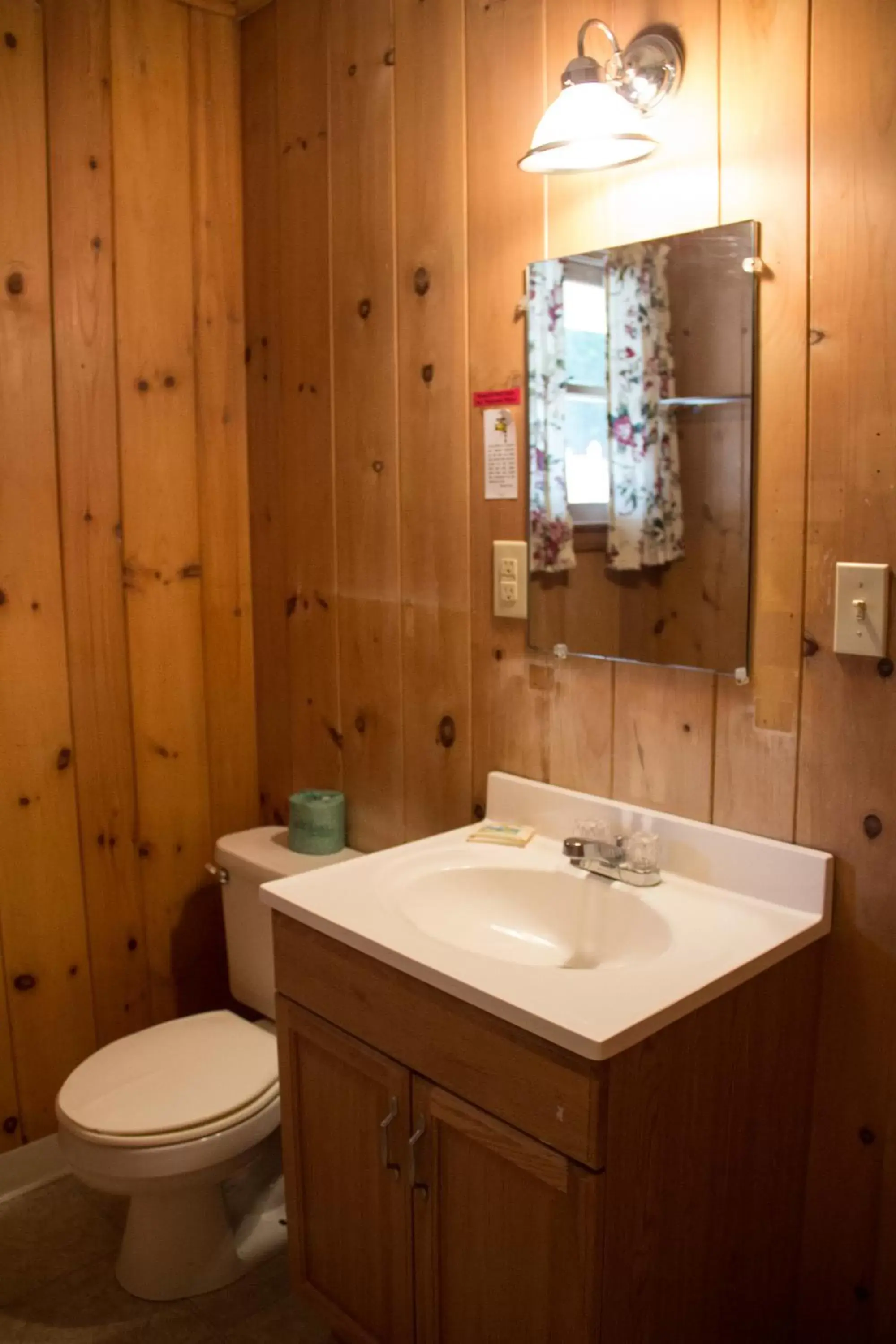 Bathroom in Fran Cove Motel