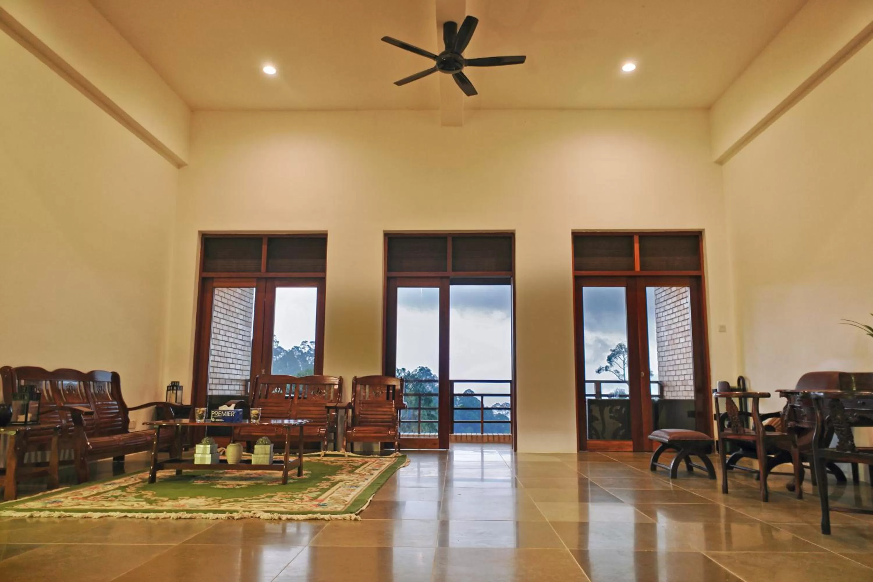 Photo of the whole room in Harmony Valley Retreat