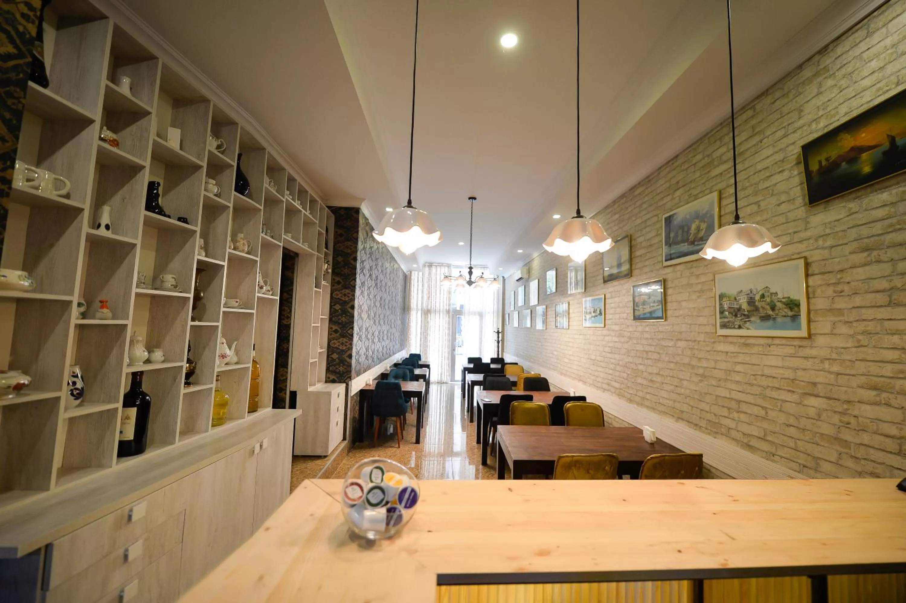 Restaurant/Places to Eat in Aura Boutique Hotel