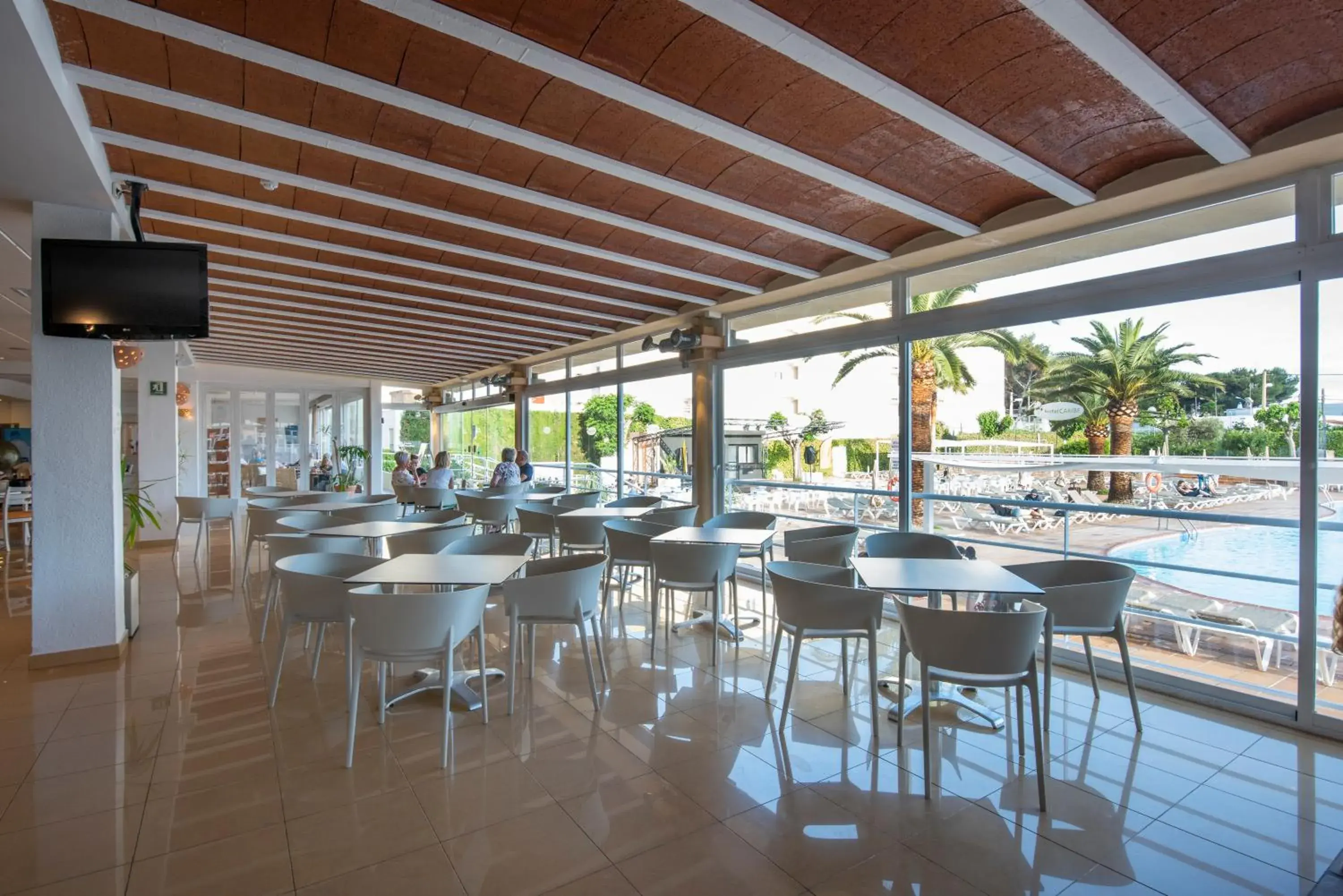 Lounge or bar, Restaurant/Places to Eat in Hotel Caribe