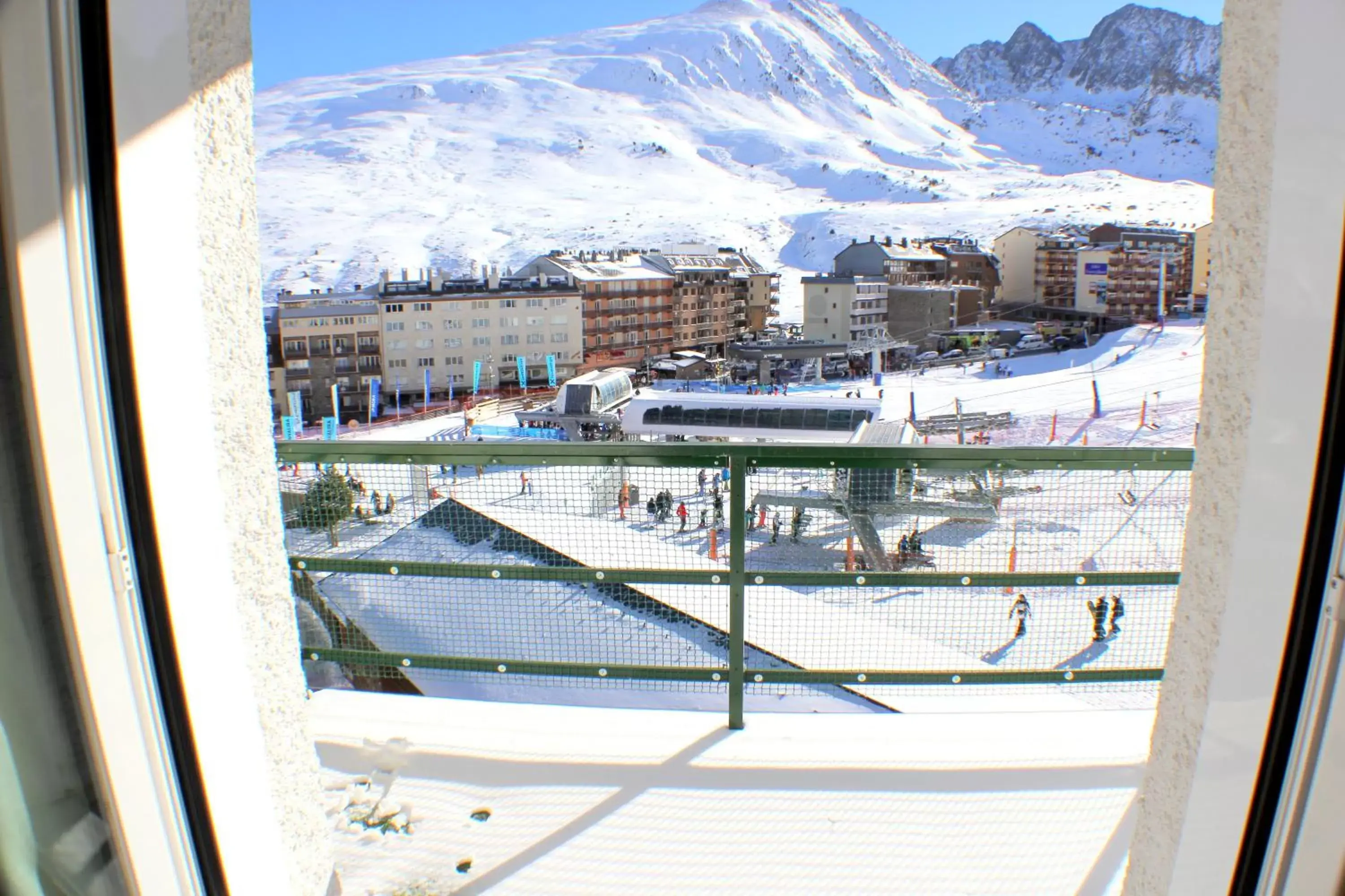 Landmark view, Balcony/Terrace in Hotel Kandahar