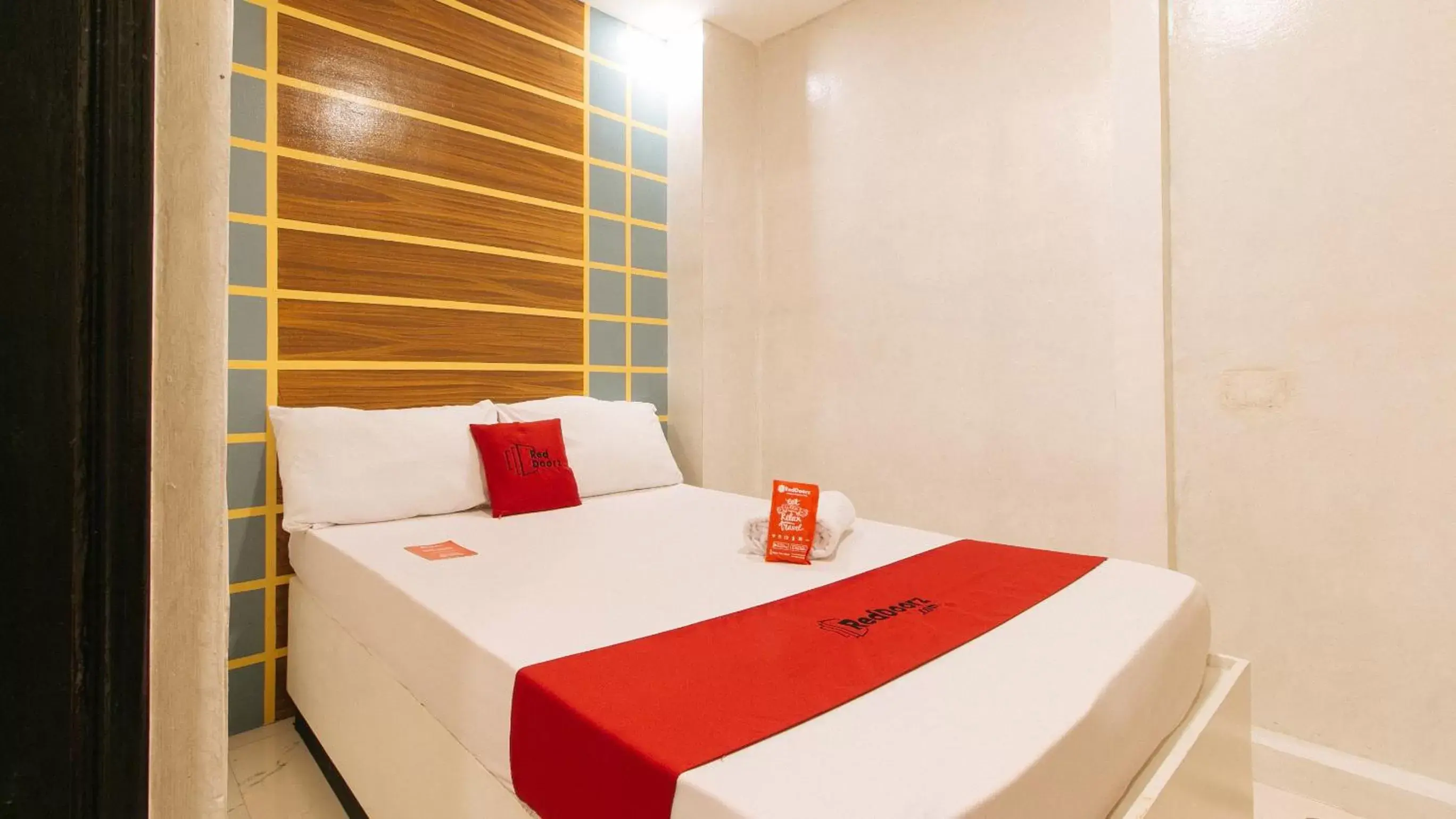 Bedroom, Bed in RedDoorz @ PIY Margal Sampaloc Manila