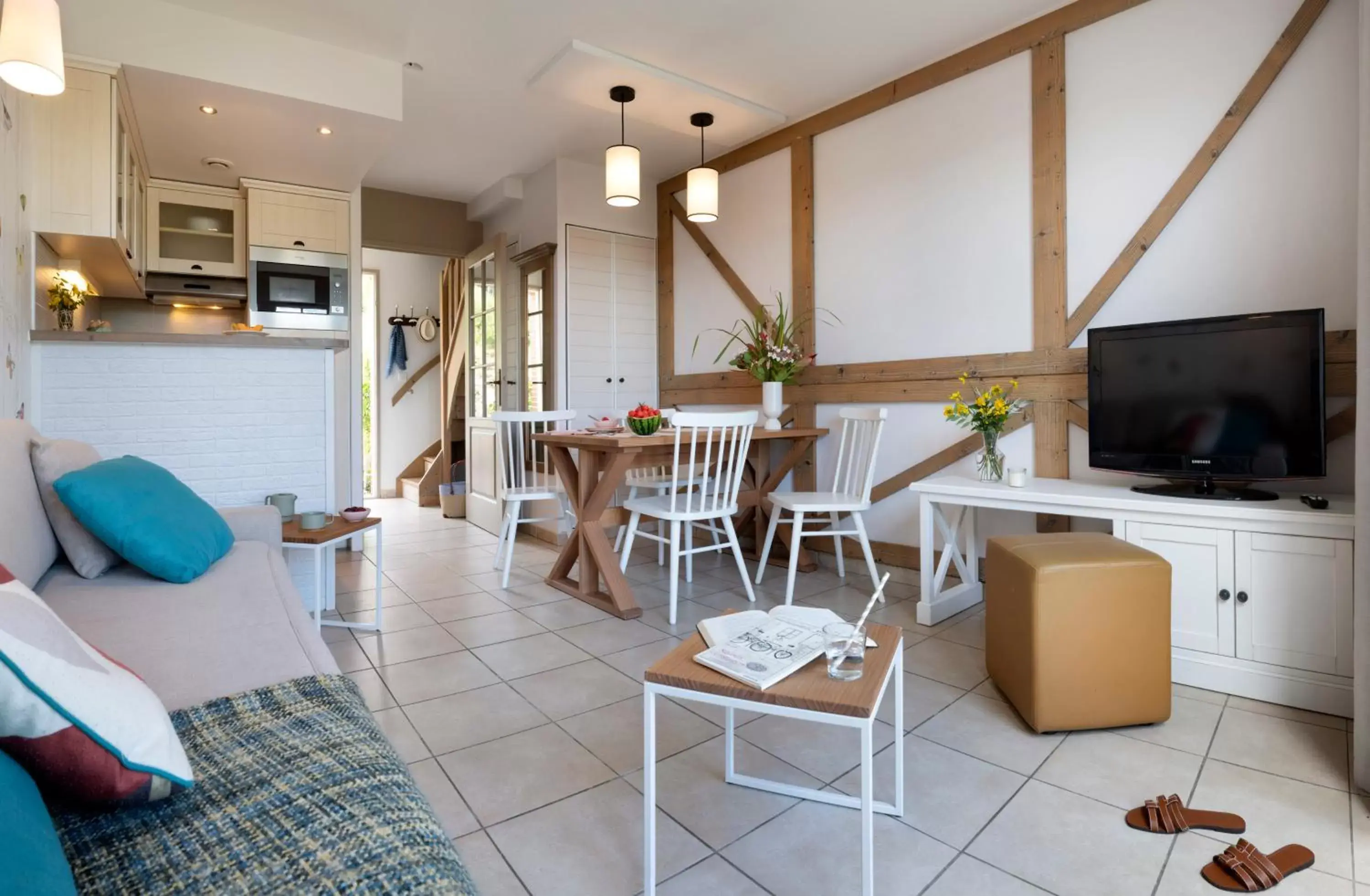 Communal lounge/ TV room in Pierre & Vacances Premium Residence & Spa Houlgate