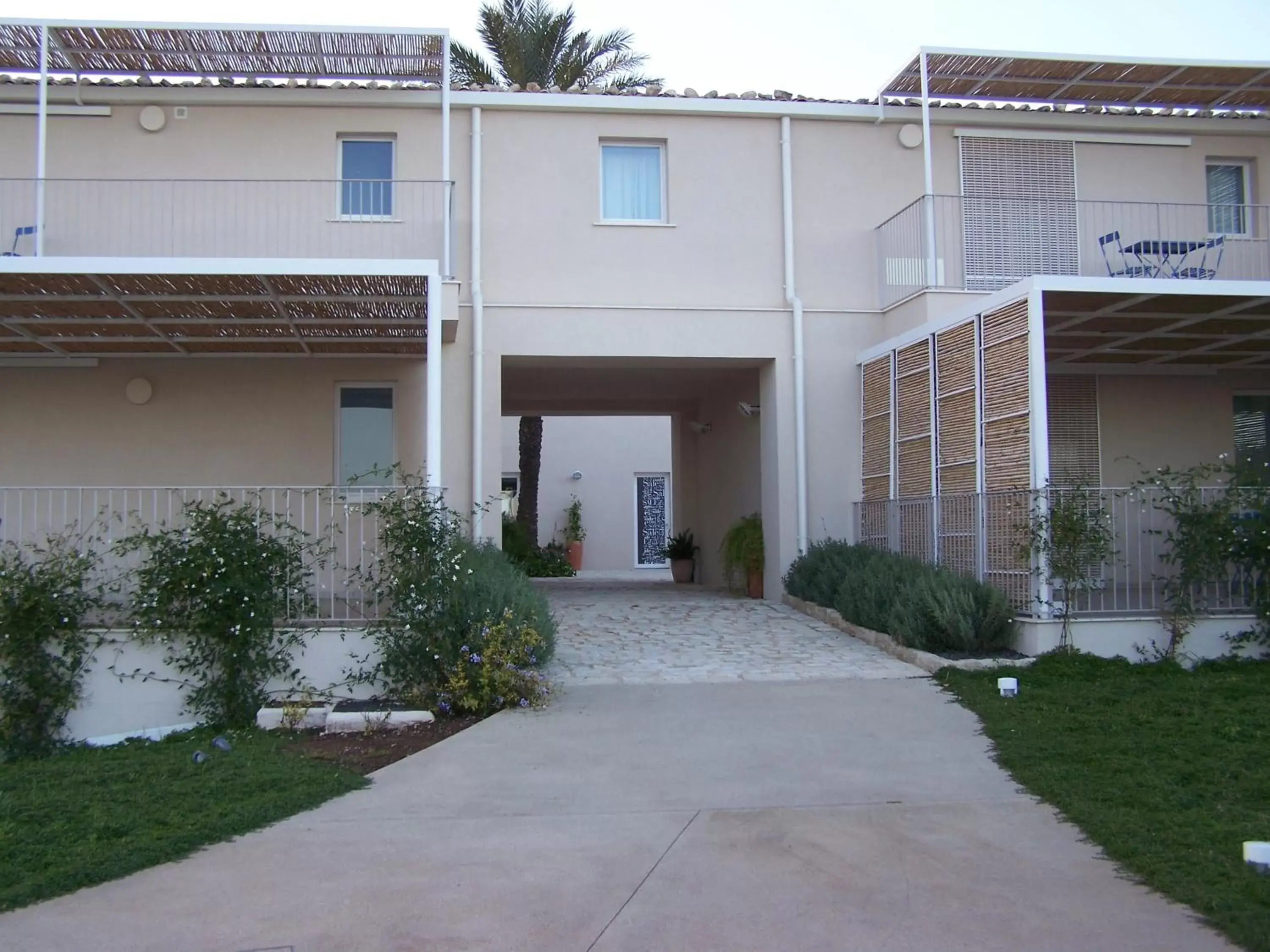 Facade/entrance, Property Building in La Scibina