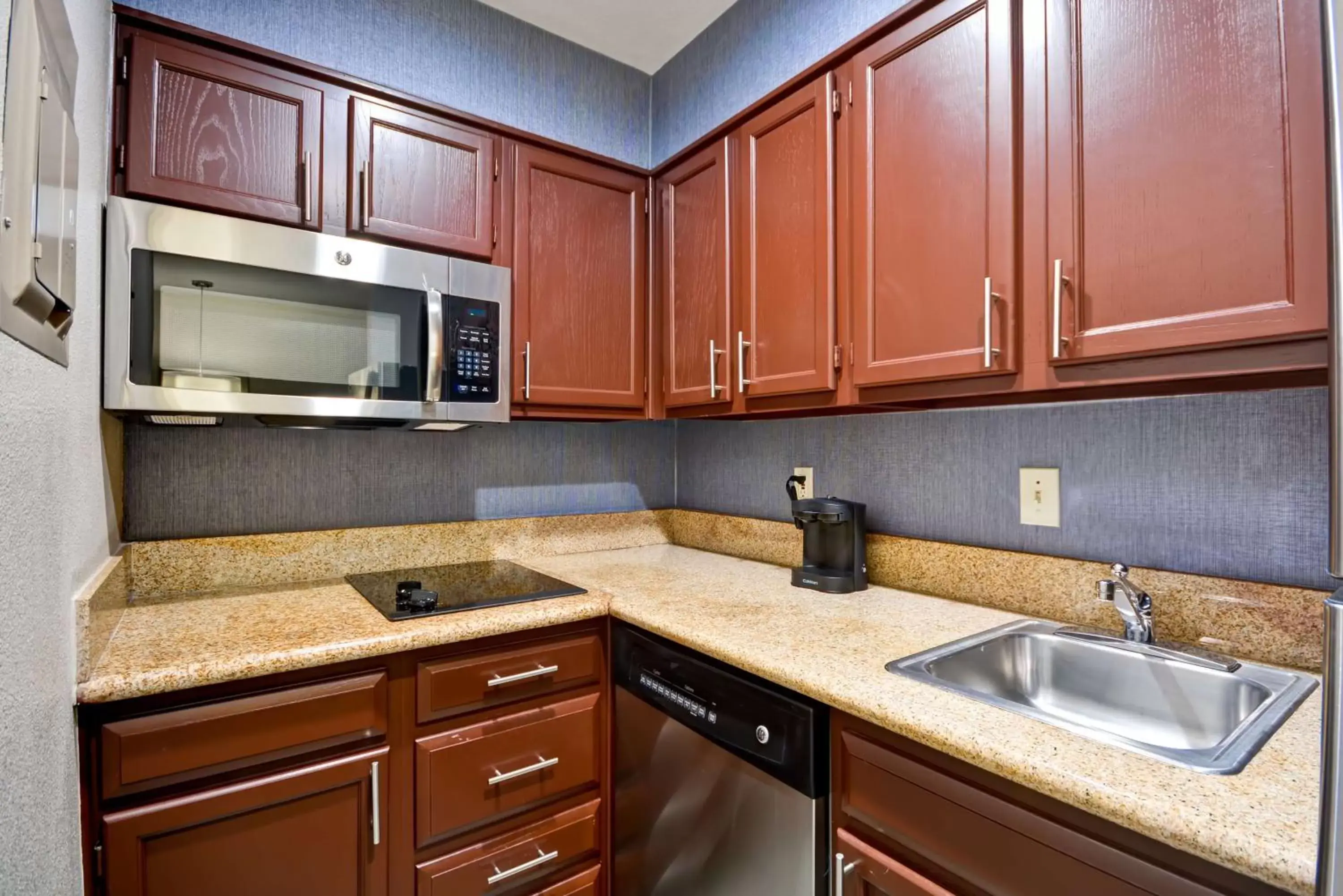 Kitchen or kitchenette, Kitchen/Kitchenette in Homewood Suites by Hilton Dallas-Lewisville