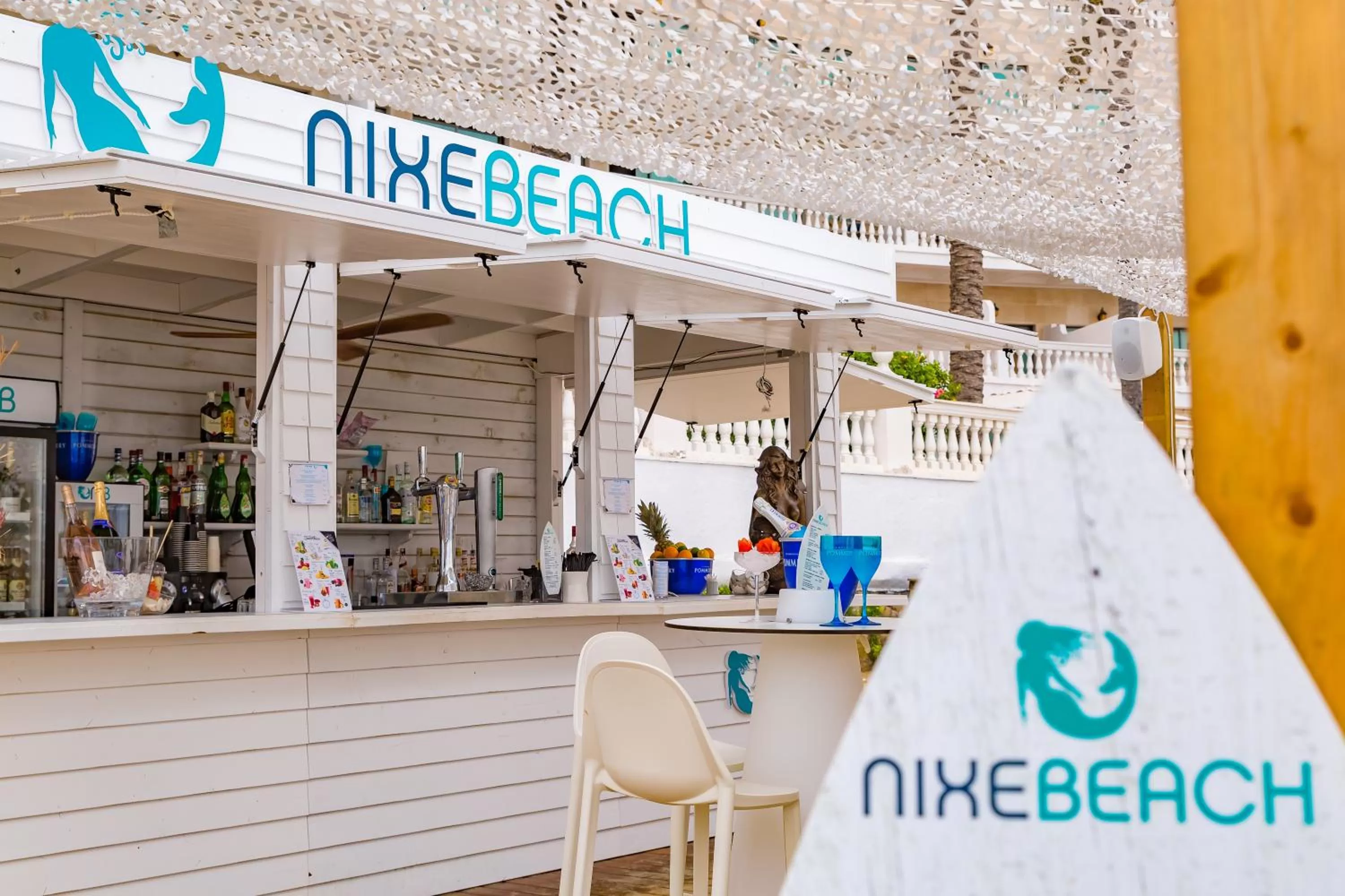 Lounge or bar in Nixe Palace