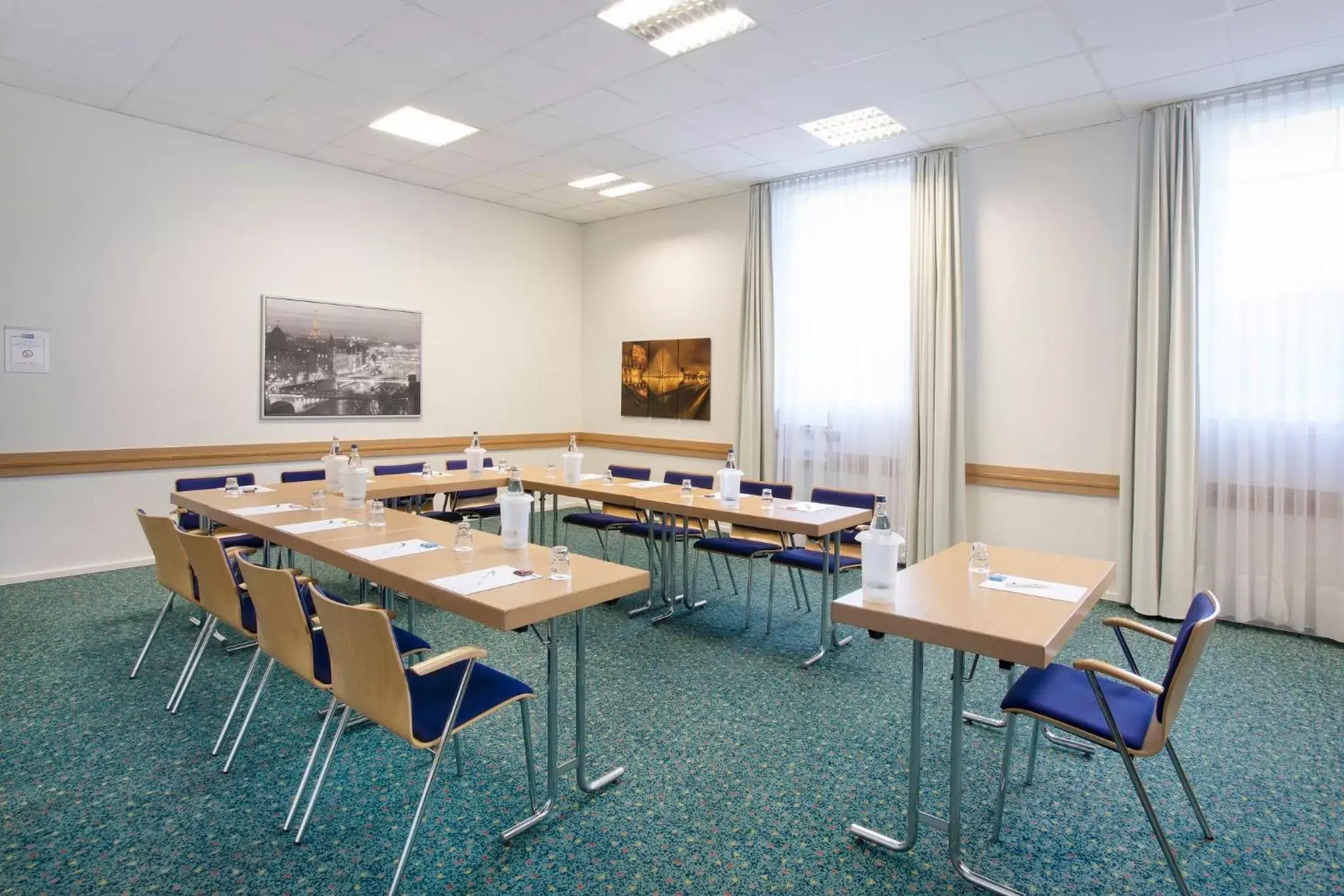 Meeting/conference room in Holiday Inn Express Frankfurt Airport, an IHG Hotel