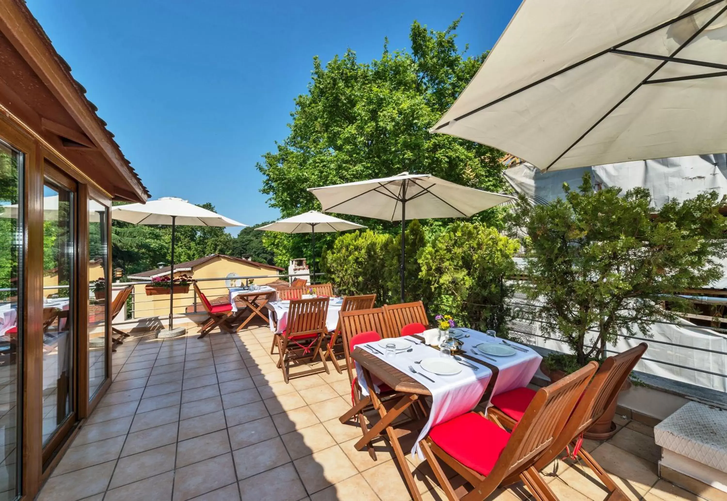 Balcony/Terrace, Restaurant/Places to Eat in Zeynep Sultan Hotel