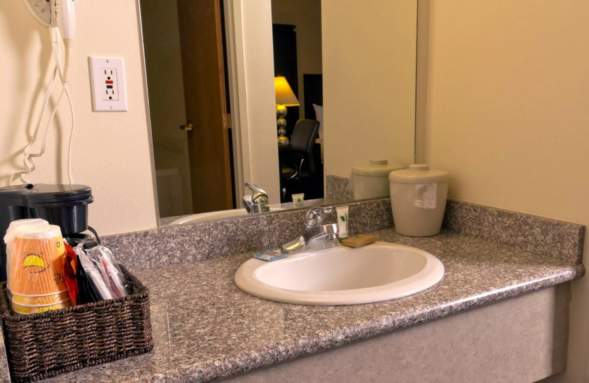 Bedroom in Cedars Inn