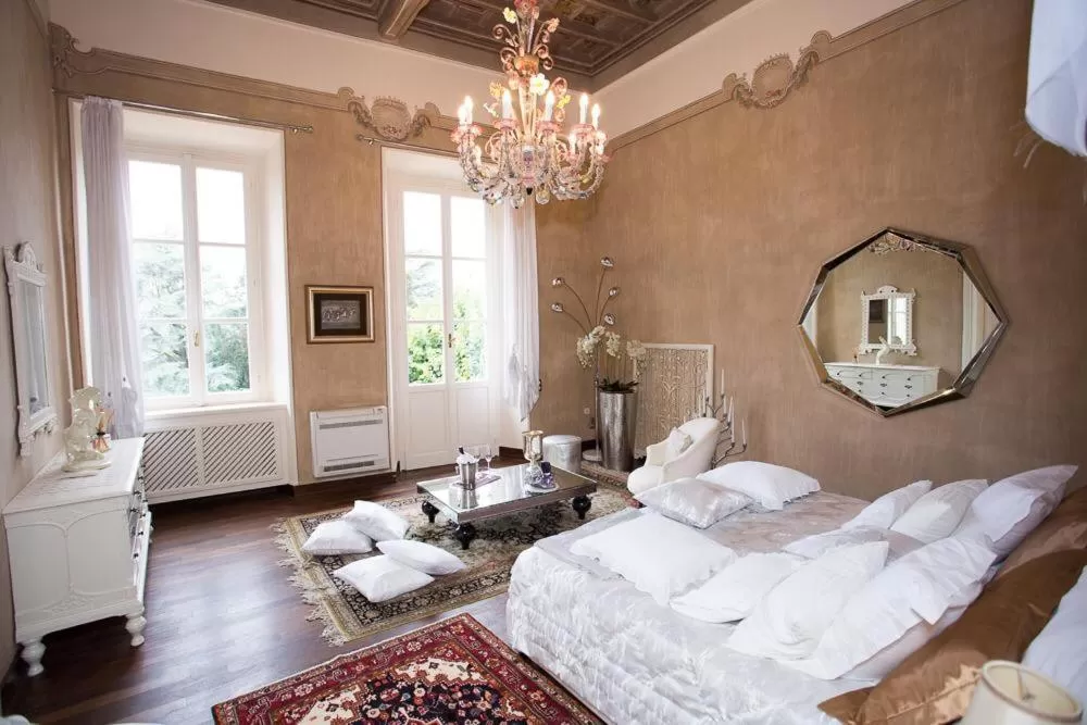 Bed in Villa Ghiringhelli