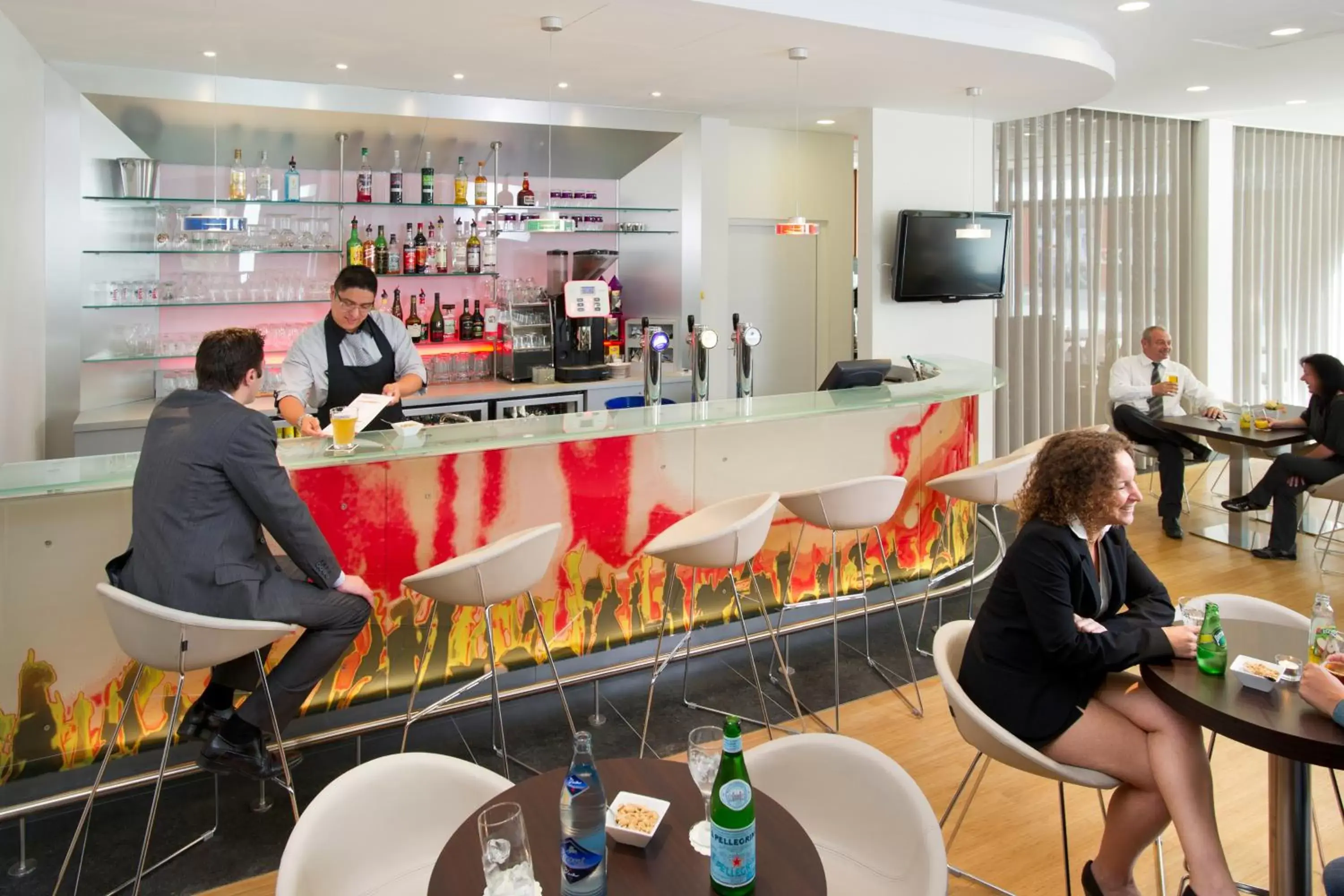 Lounge or bar, Lounge/Bar in ibis Esch Belval