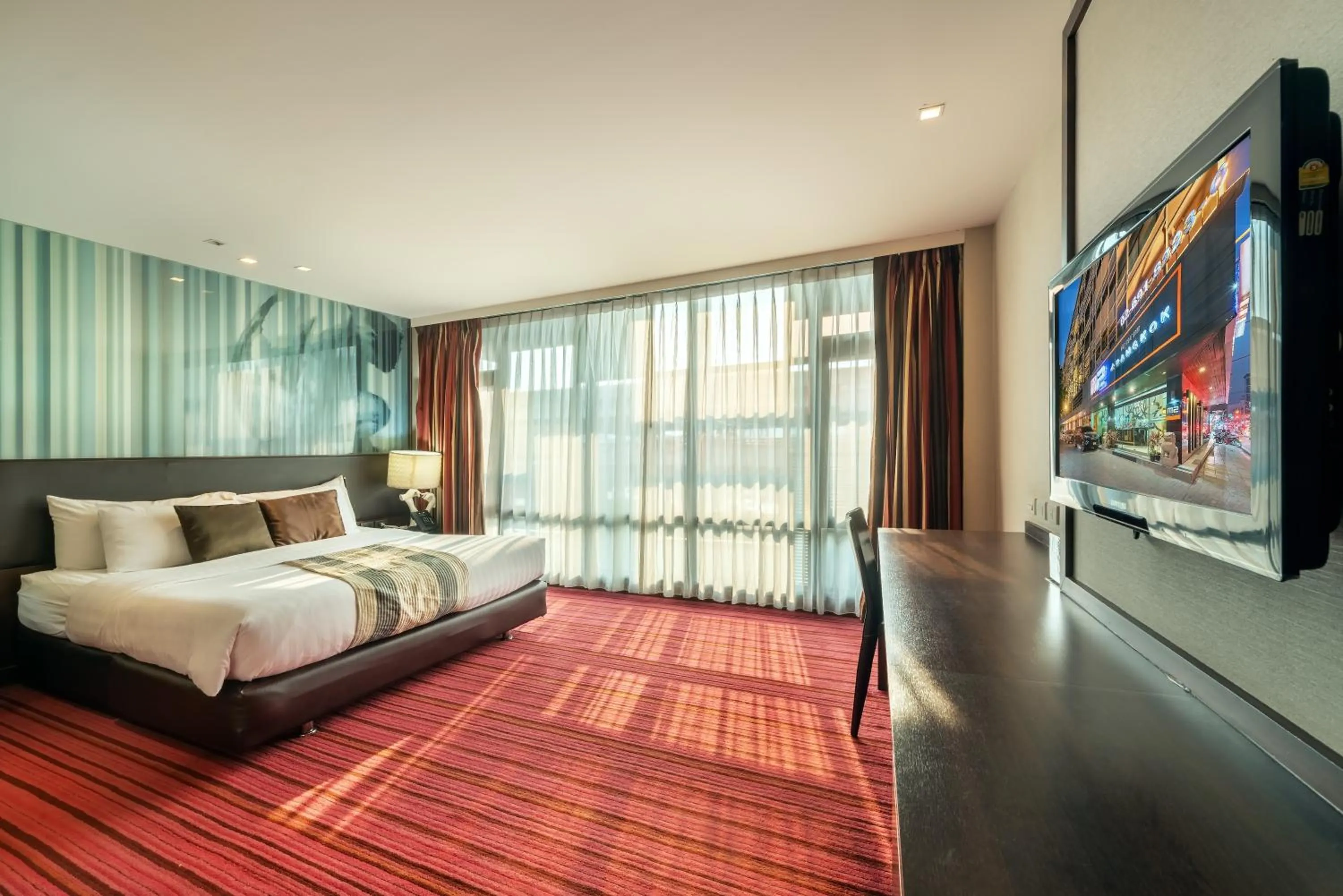 Bed in M2 de Bangkok Hotel