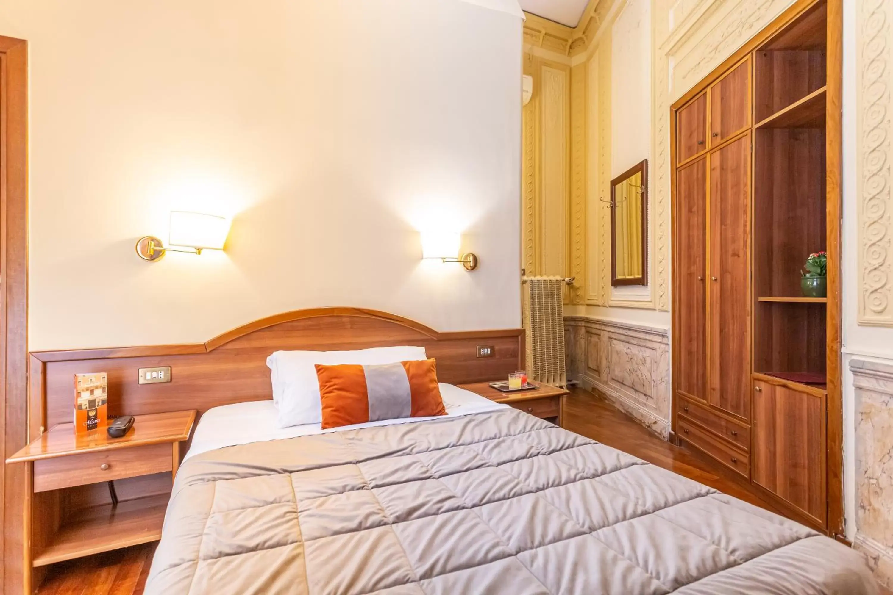 Small Double Room in Hotel Medici