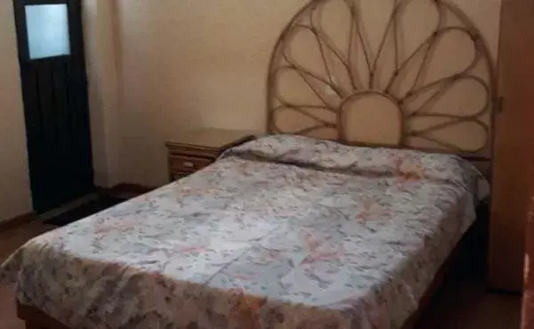 Bed in Hotel Canadá